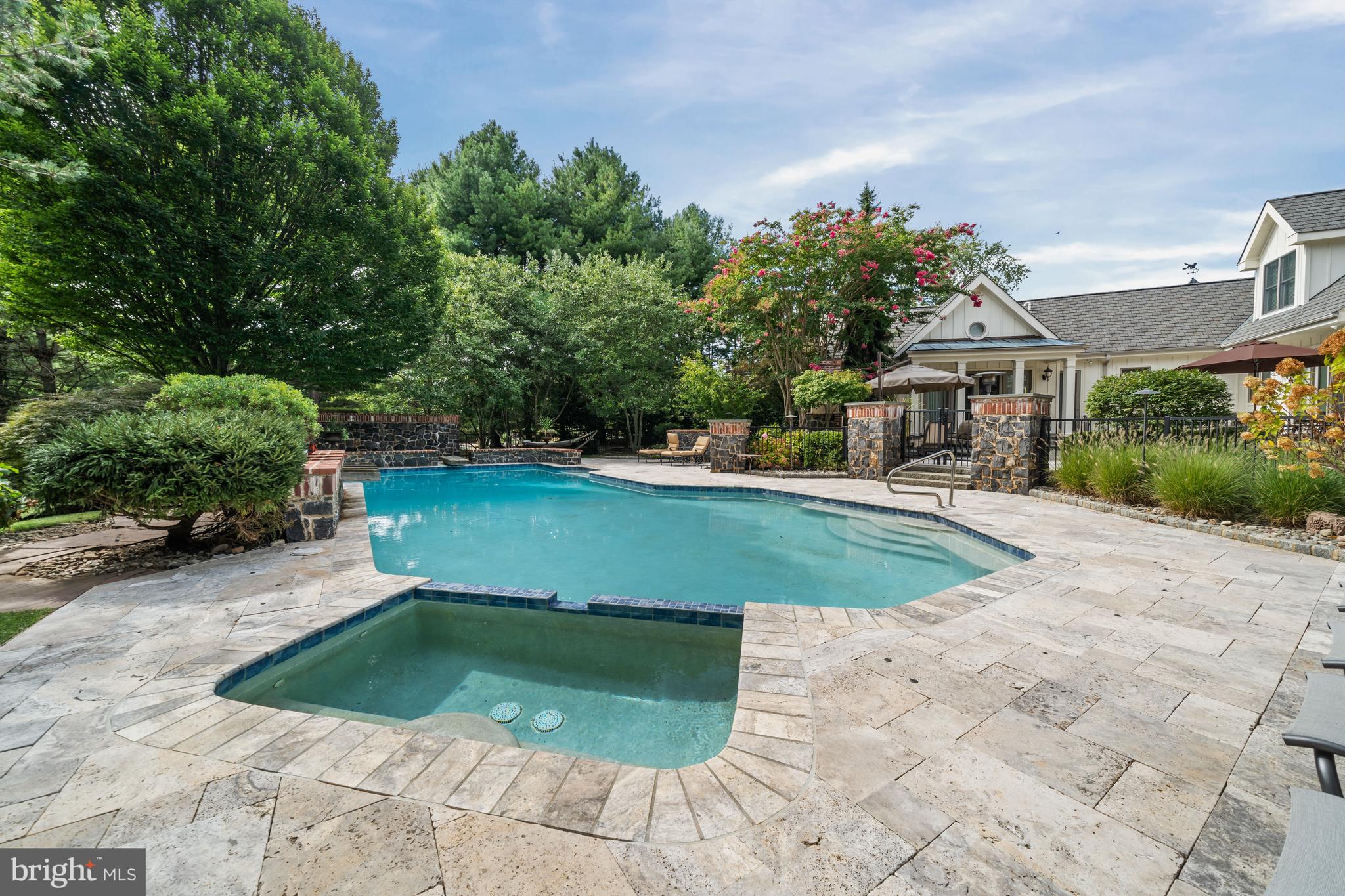 STONEY RUN - Residential