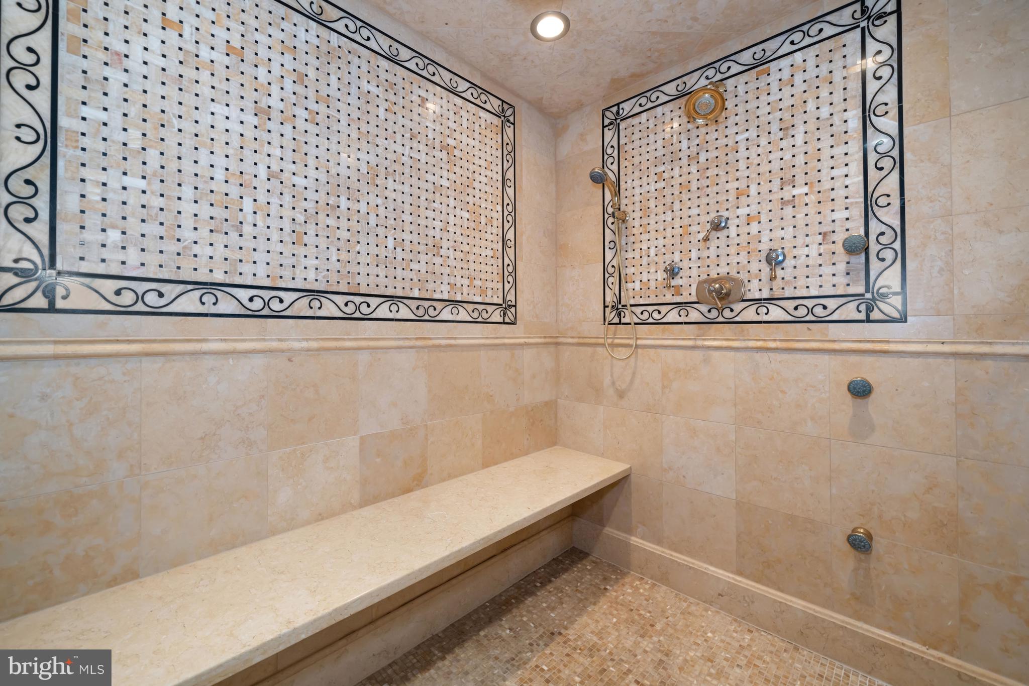 STONEY RUN - Residential