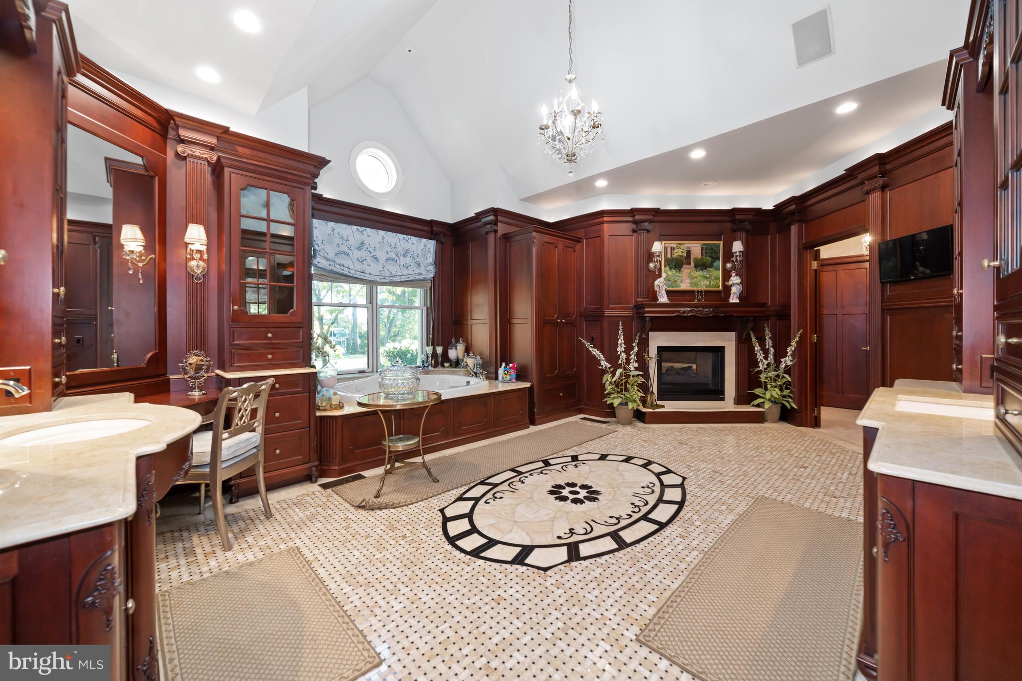 STONEY RUN - Residential