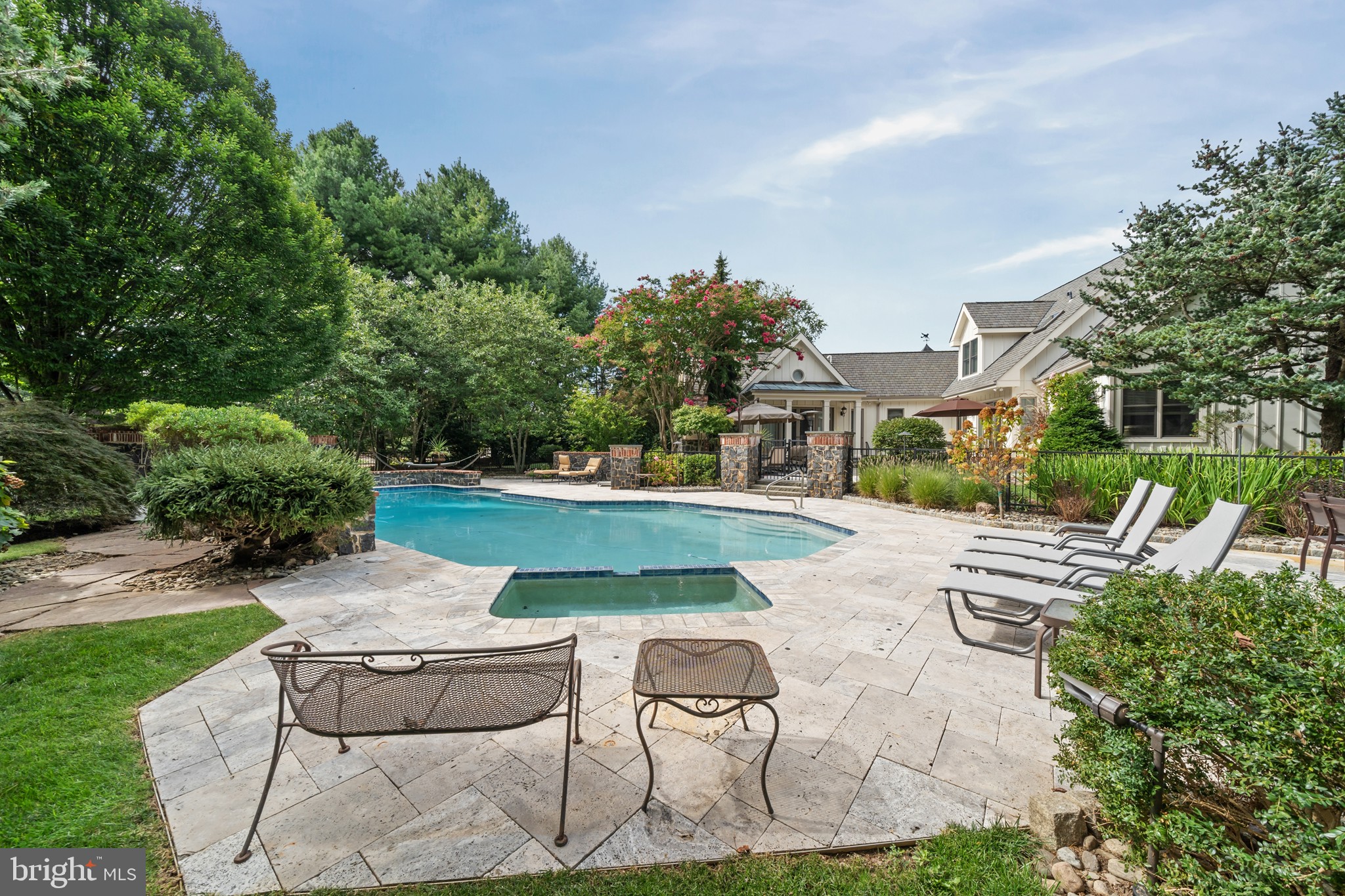 STONEY RUN - Residential