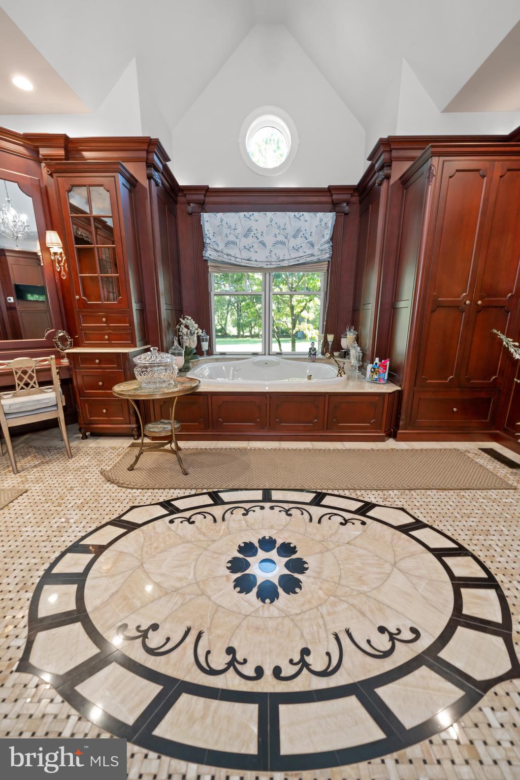 STONEY RUN - Residential