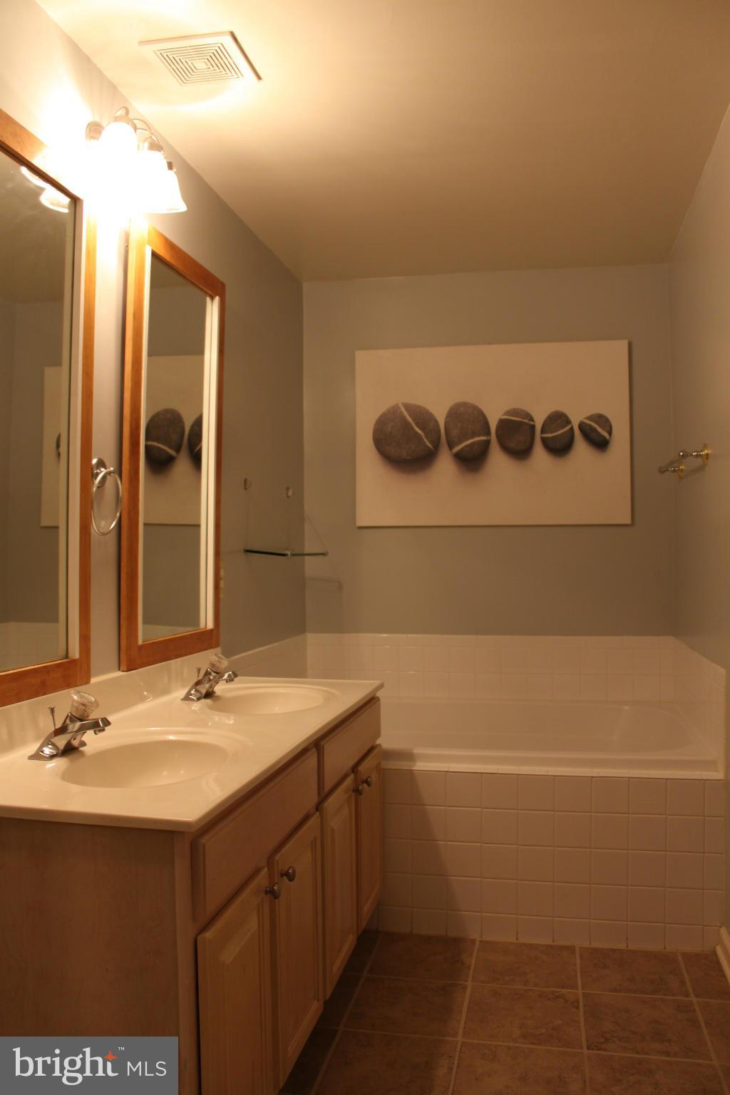 WESTERLEY - Residential Lease