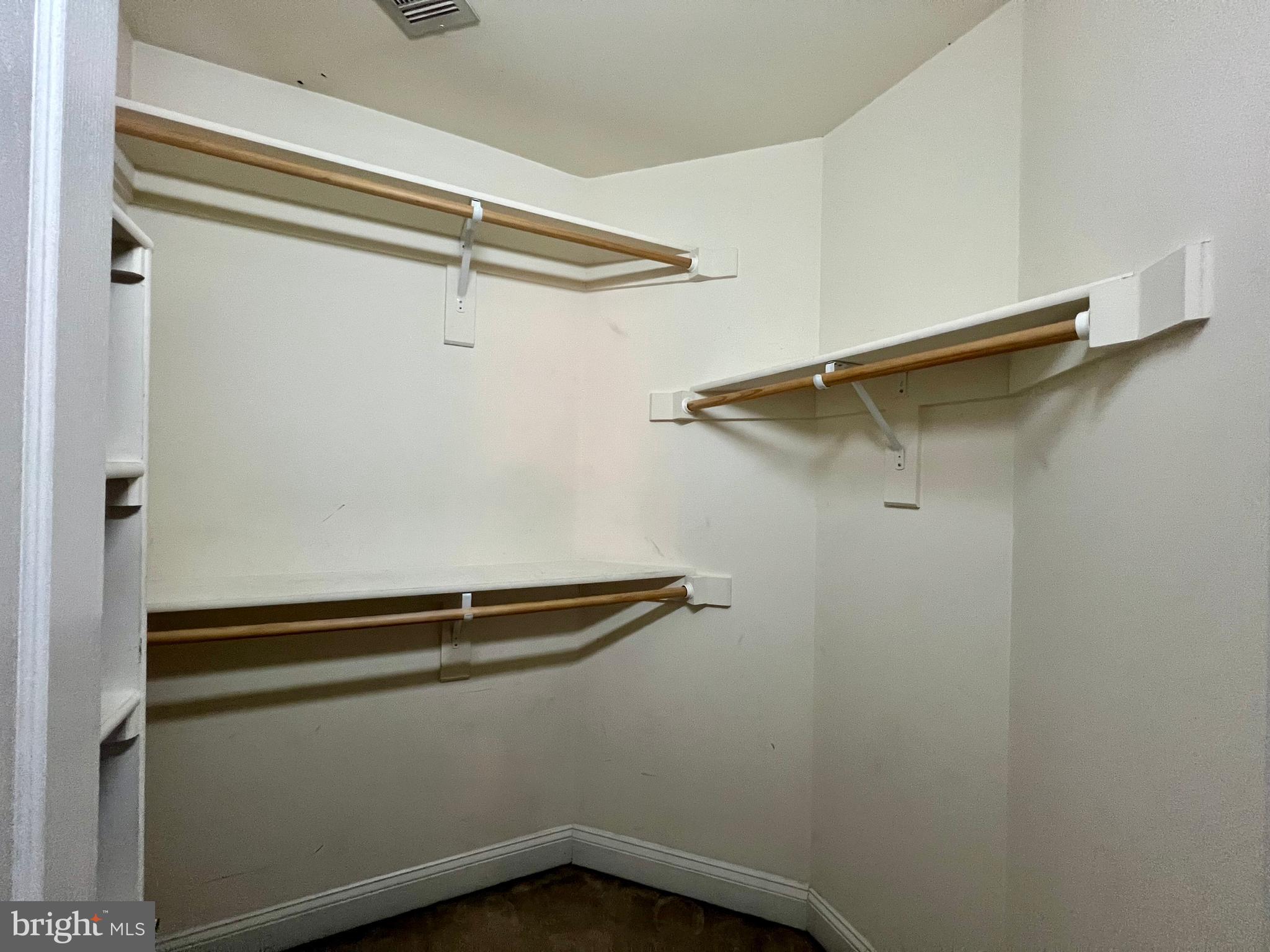 HAMMONDS MILL - Residential Lease