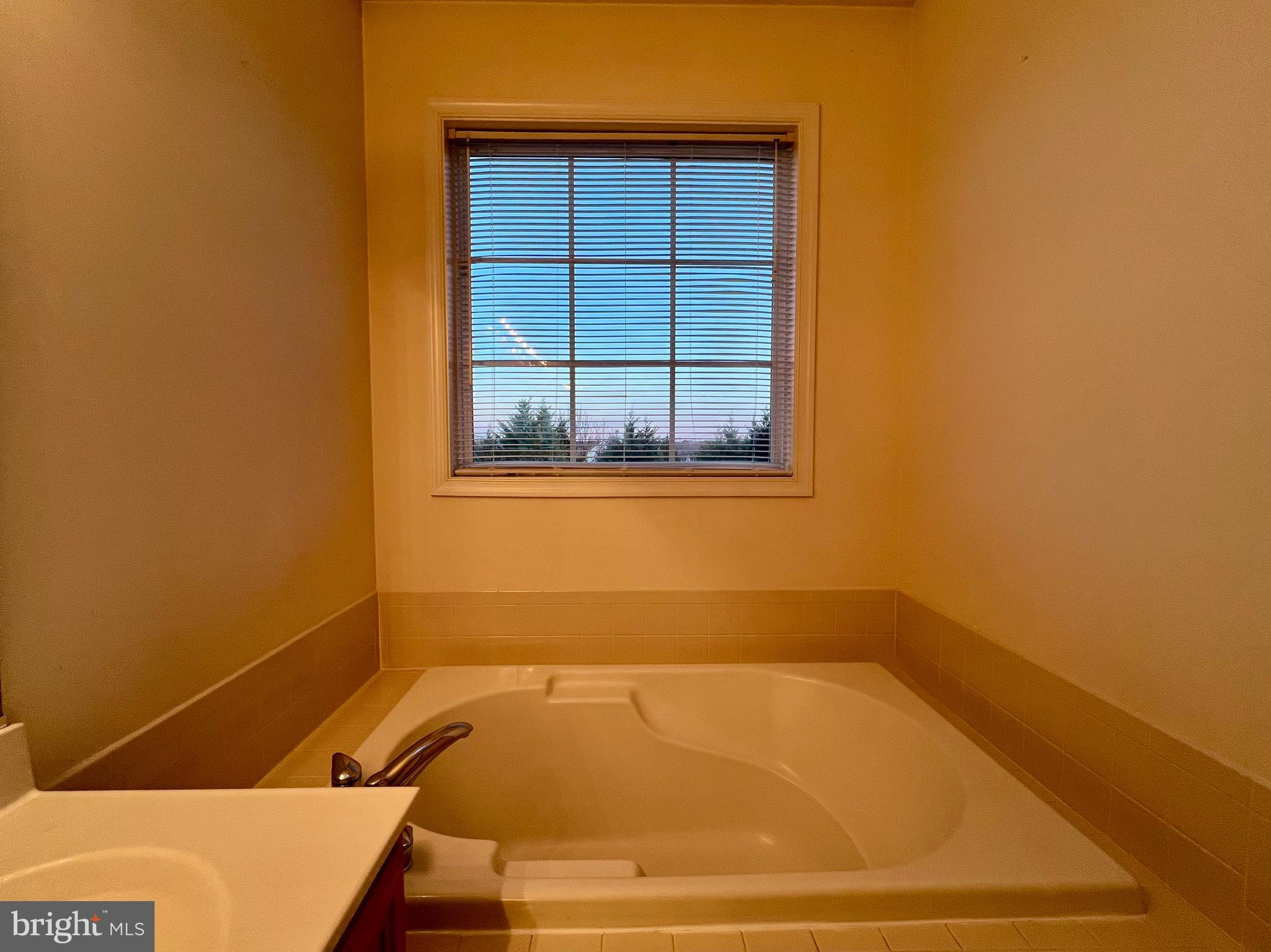 HAMMONDS MILL - Residential Lease