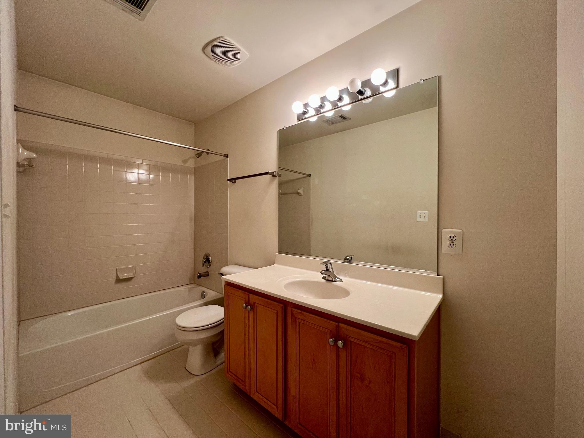 HAMMONDS MILL - Residential Lease