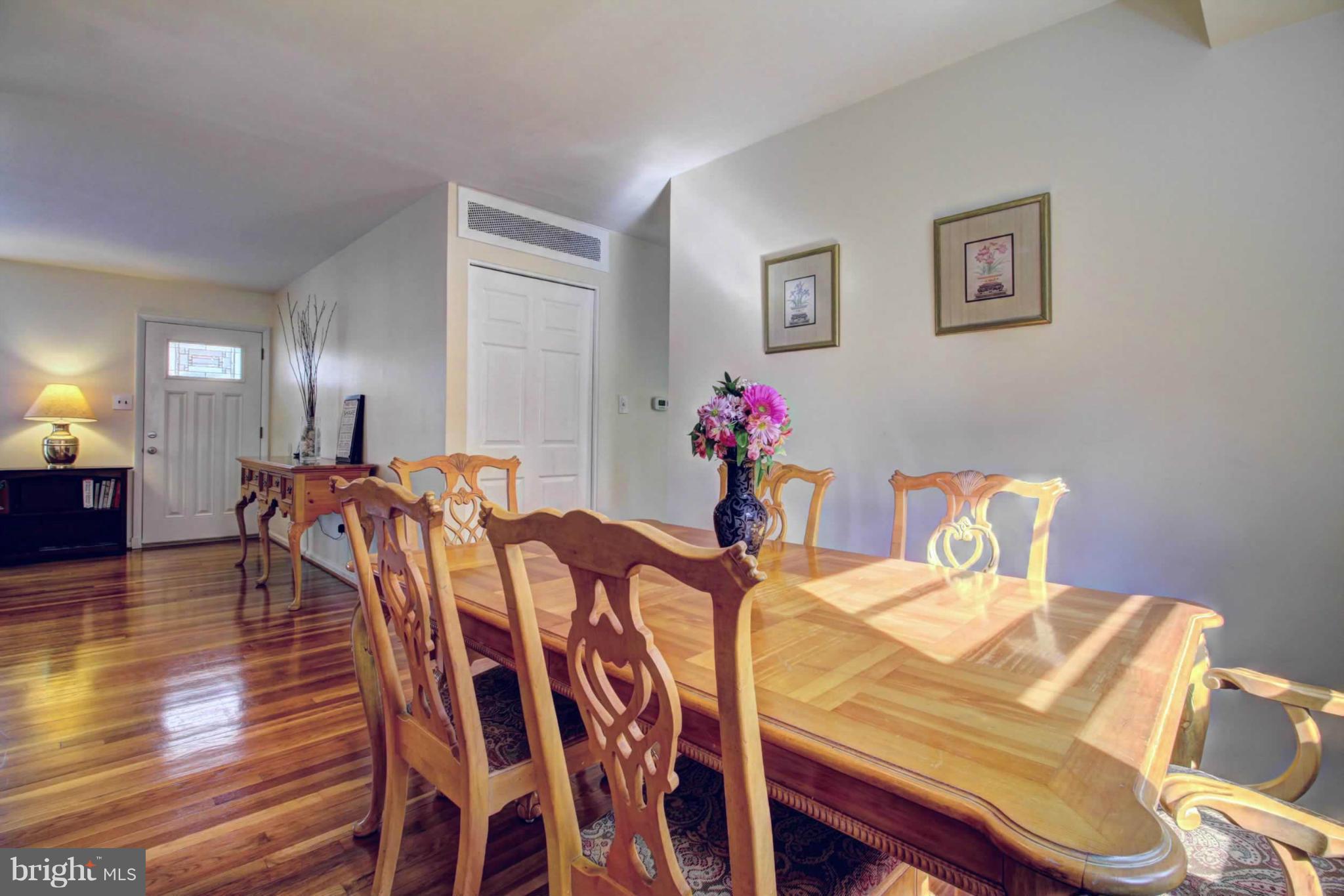 VIENNA WOODS - Residential