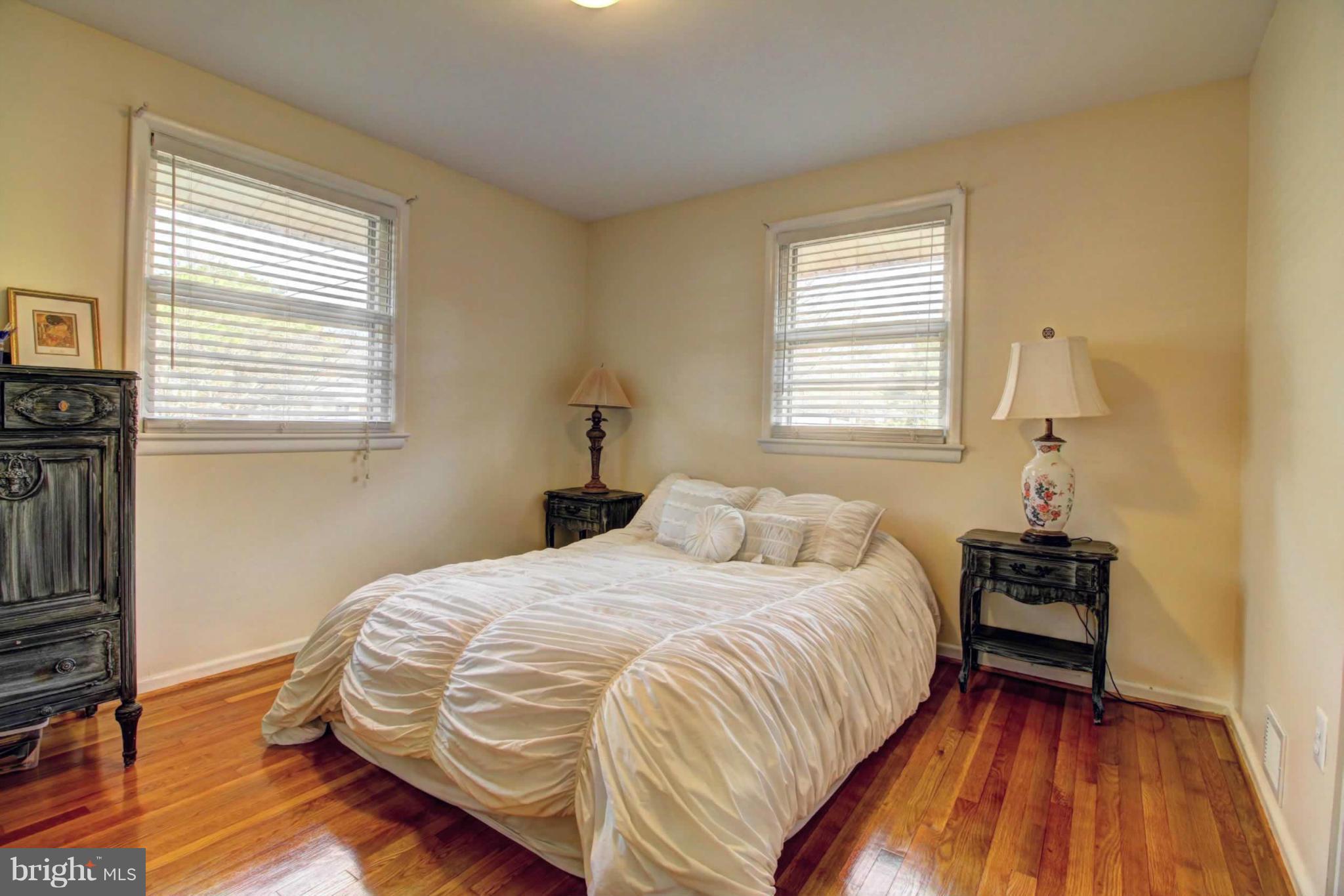 VIENNA WOODS - Residential