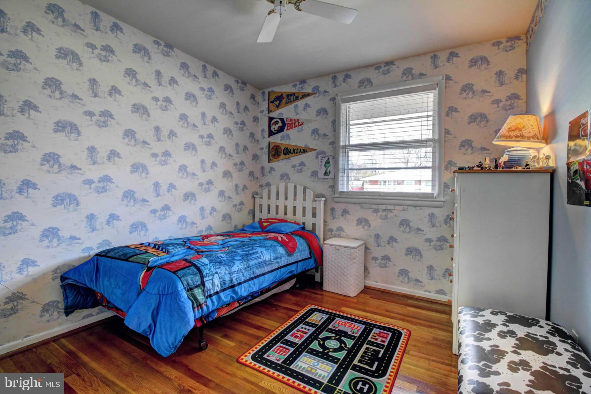 VIENNA WOODS - Residential