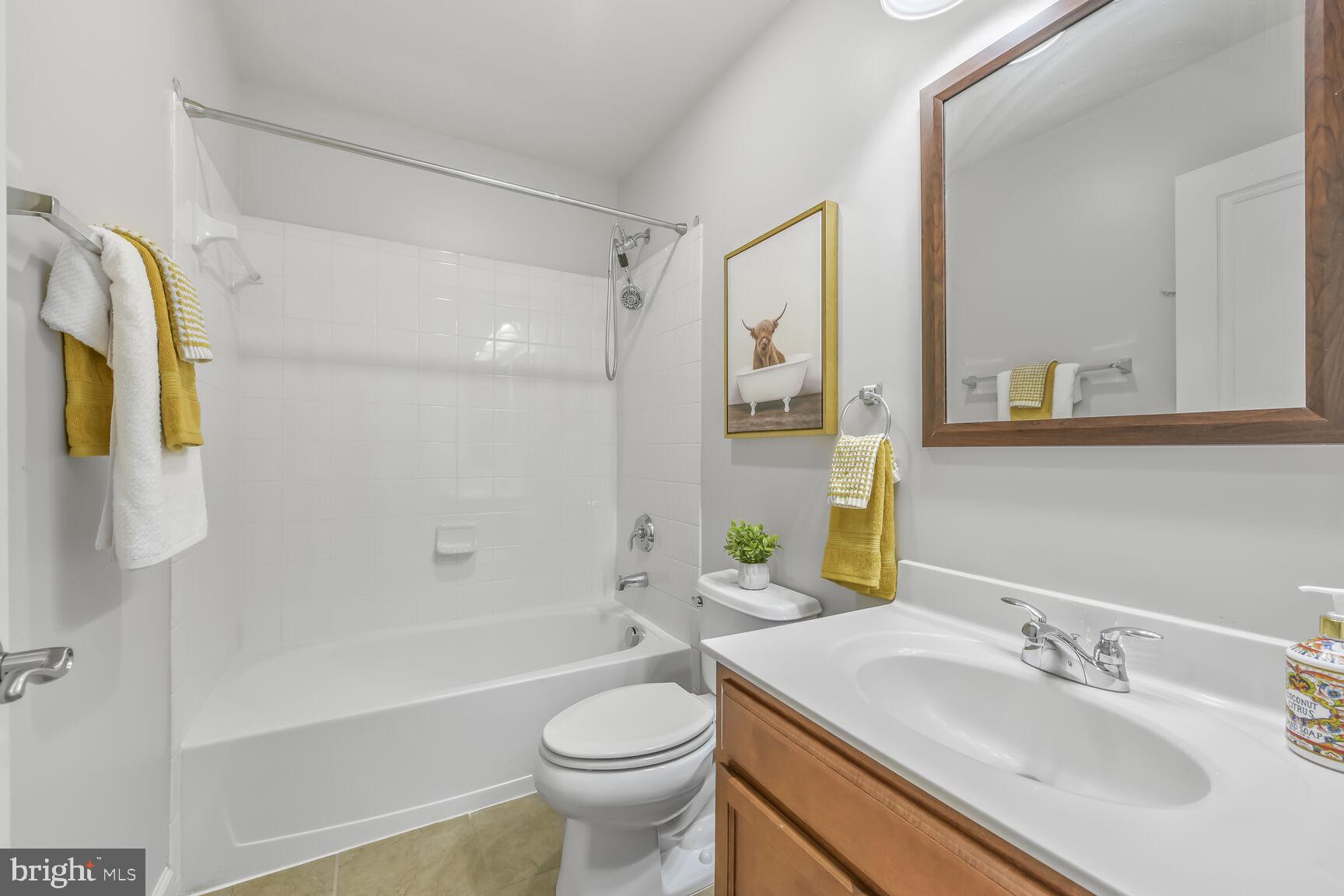 SHIRLINGTON CREST - Residential Lease