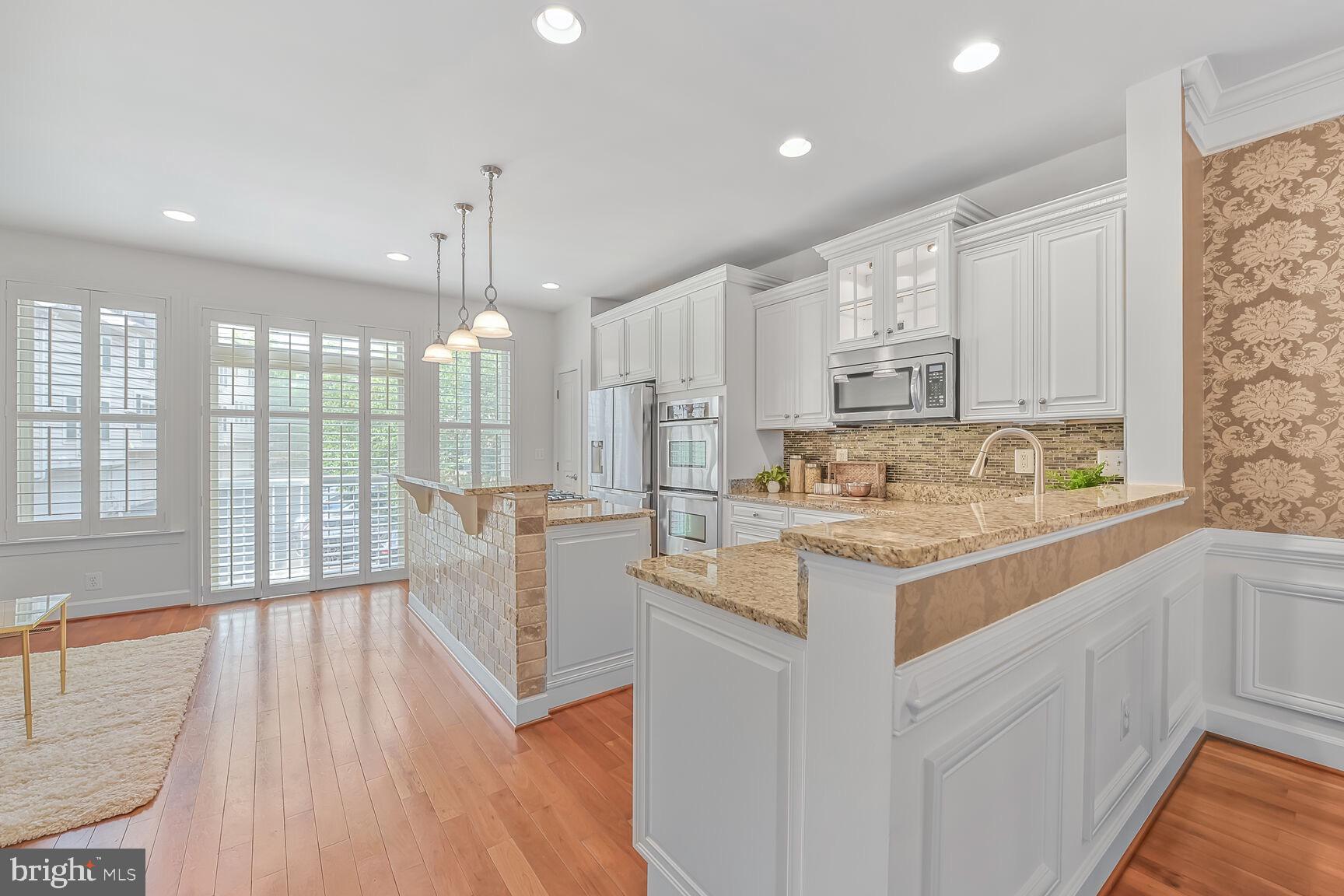 SHIRLINGTON CREST - Residential Lease