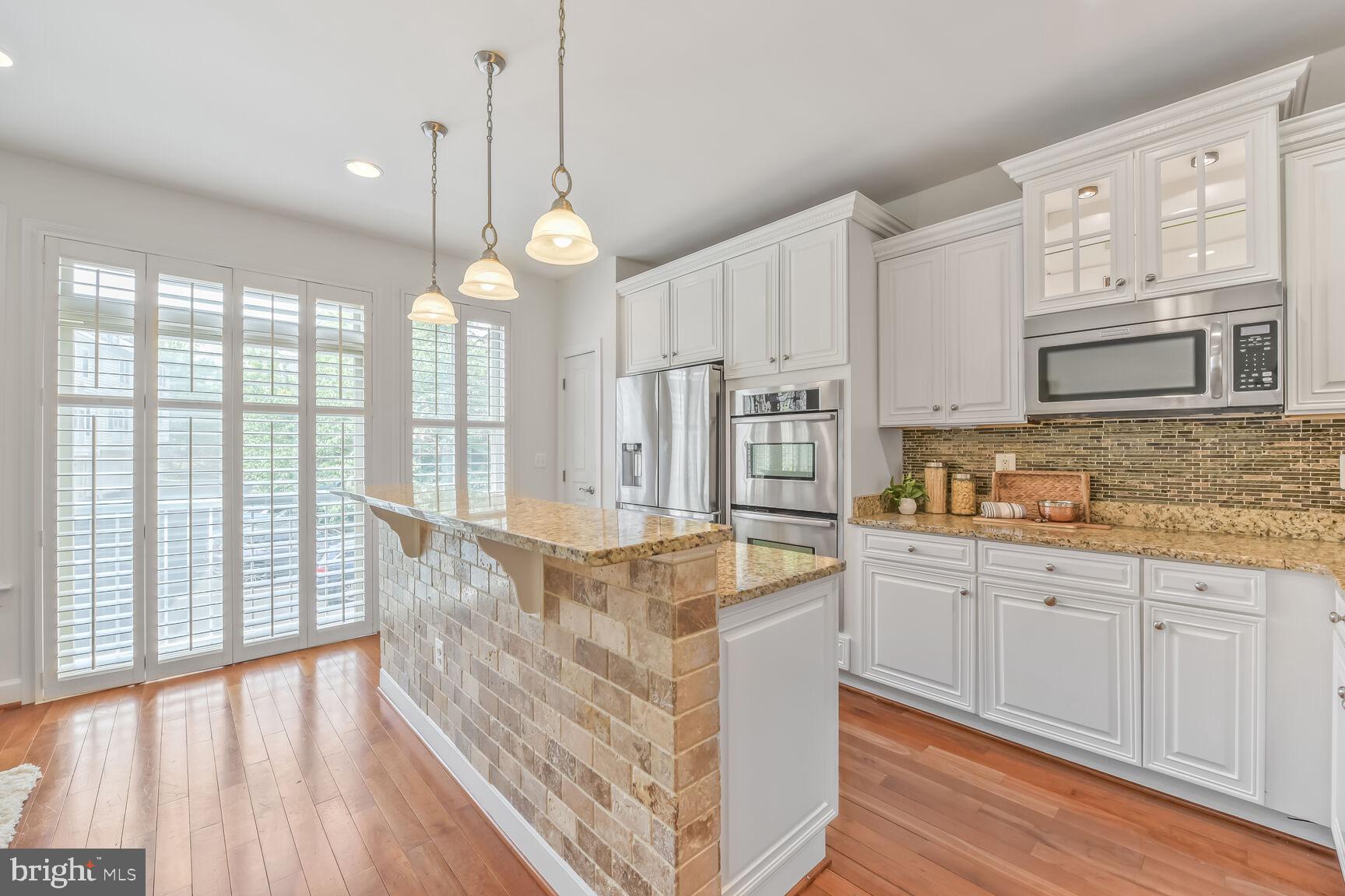 SHIRLINGTON CREST - Residential Lease