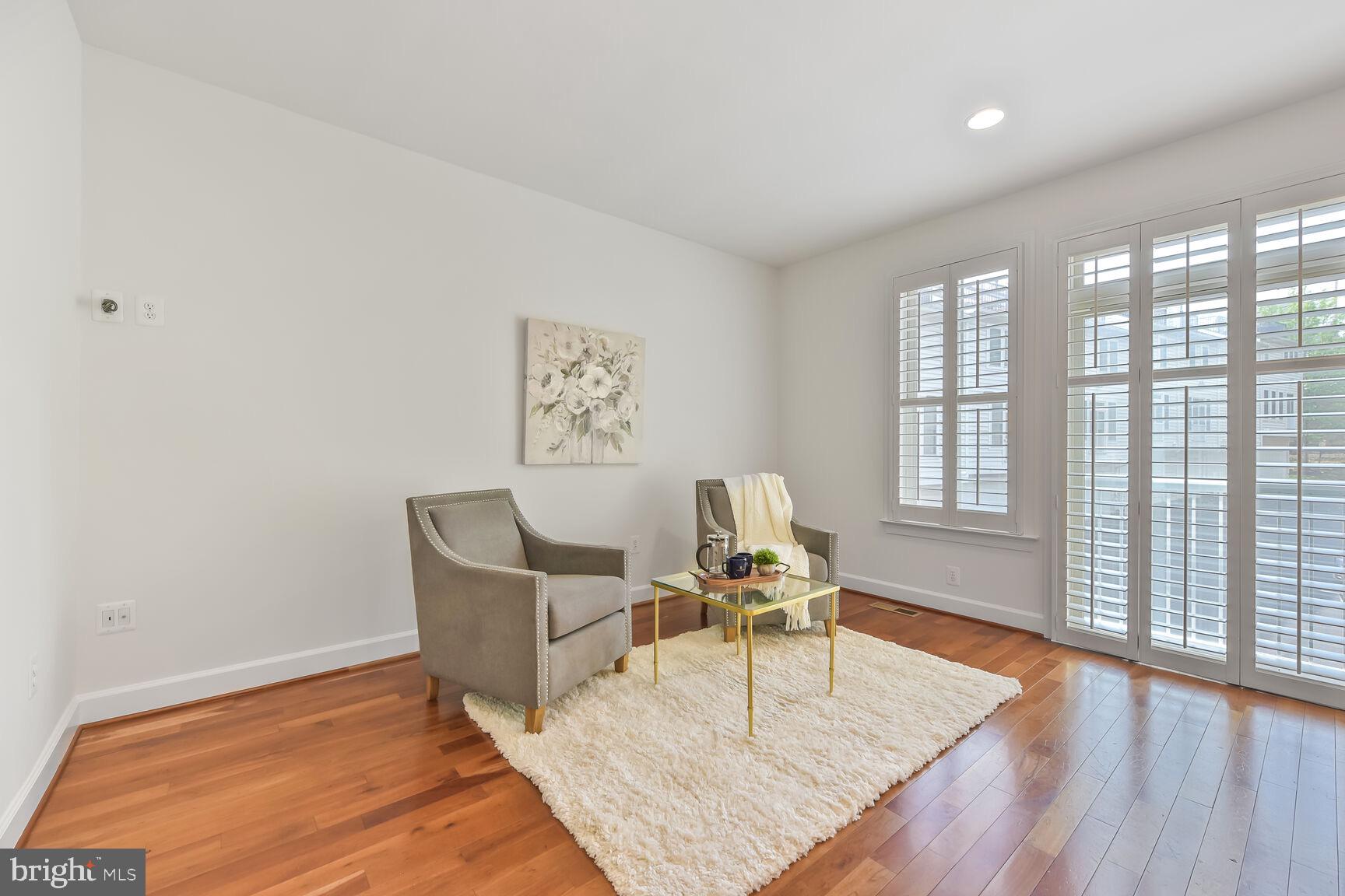 SHIRLINGTON CREST - Residential Lease