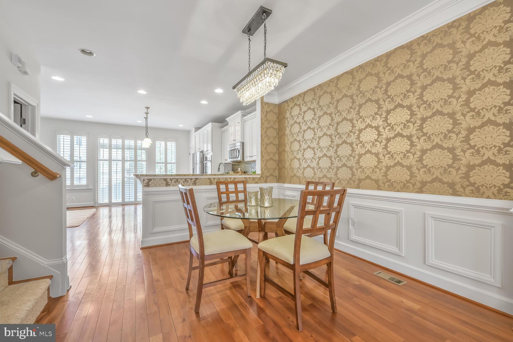 SHIRLINGTON CREST - Residential Lease