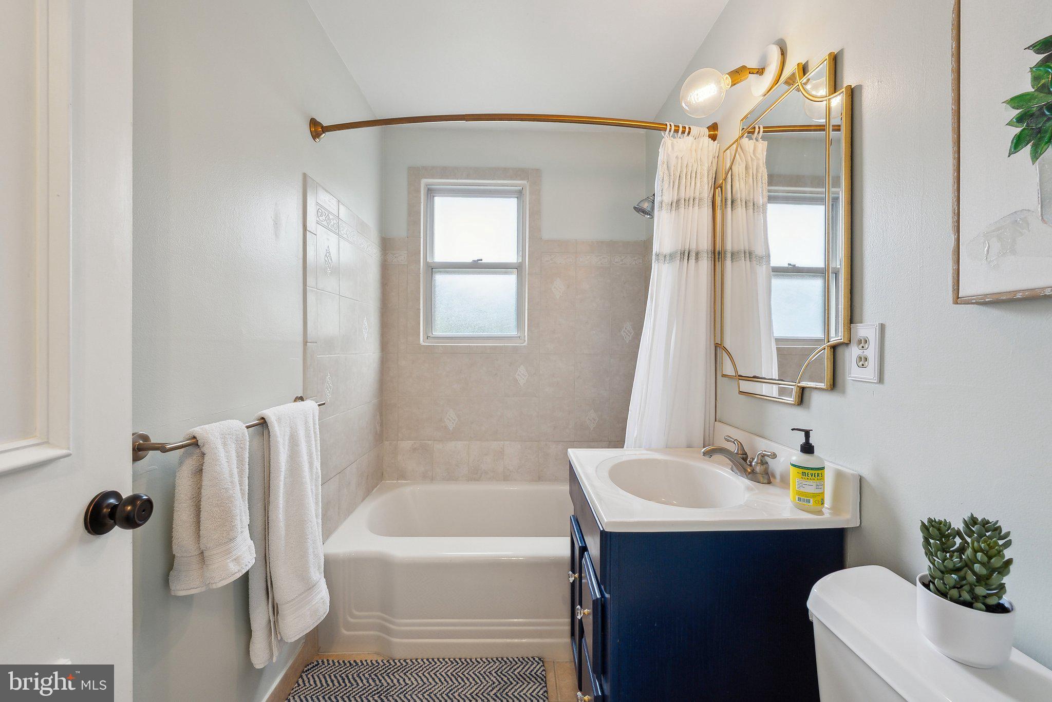 WEST LAWN - Residential