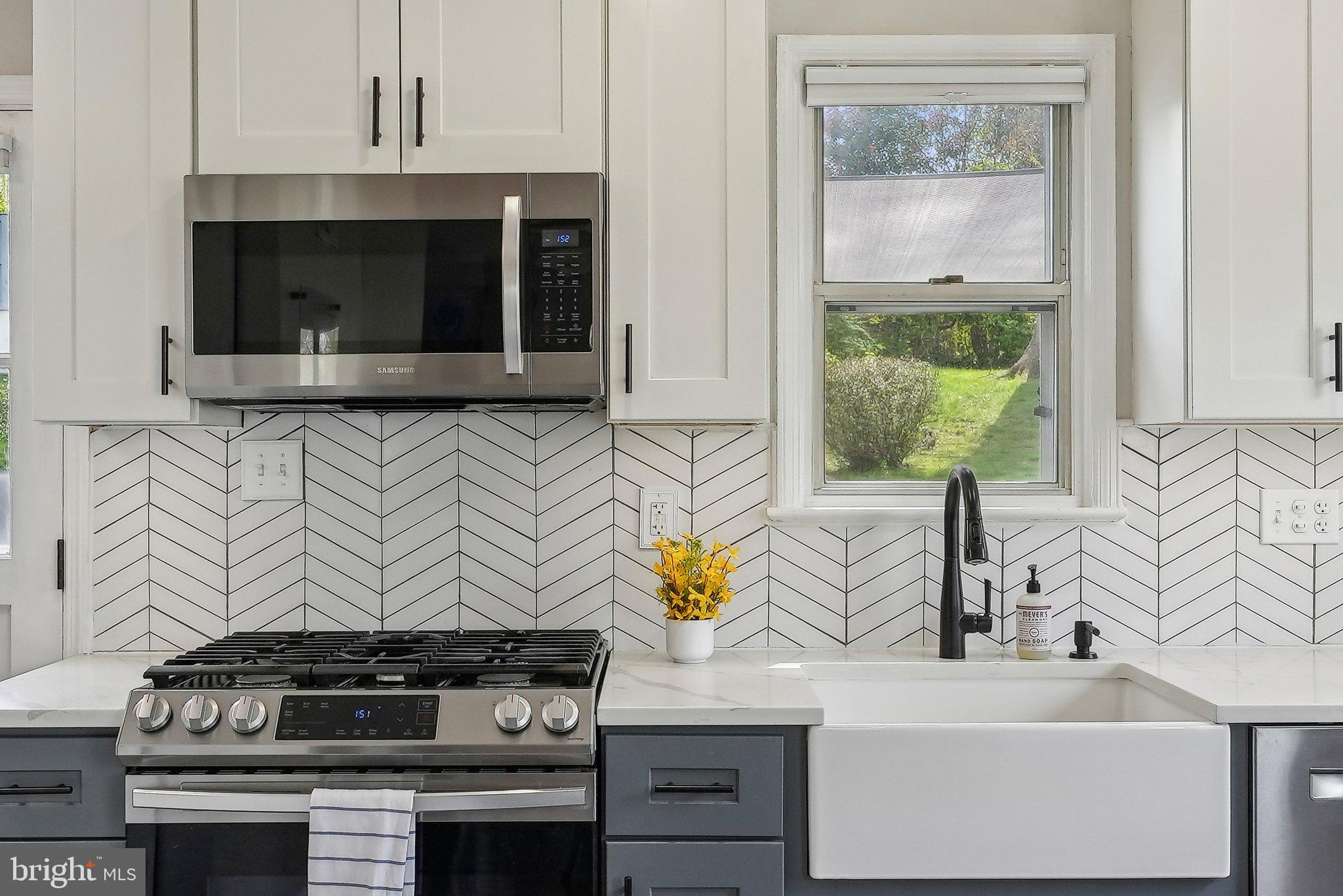 WEST LAWN - Residential