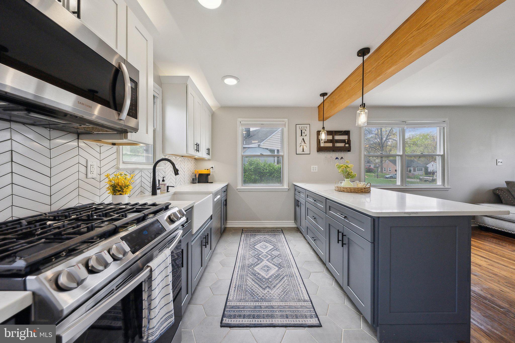 WEST LAWN - Residential