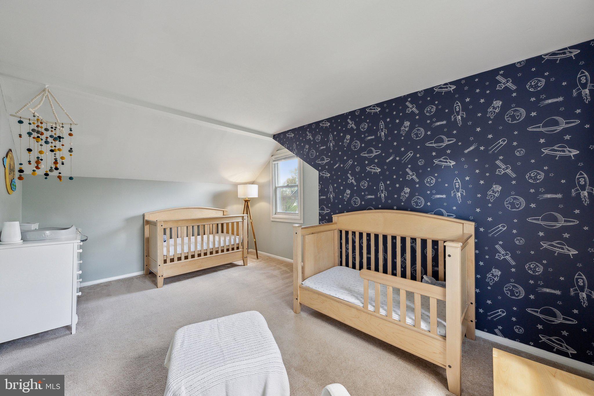 WEST LAWN - Residential