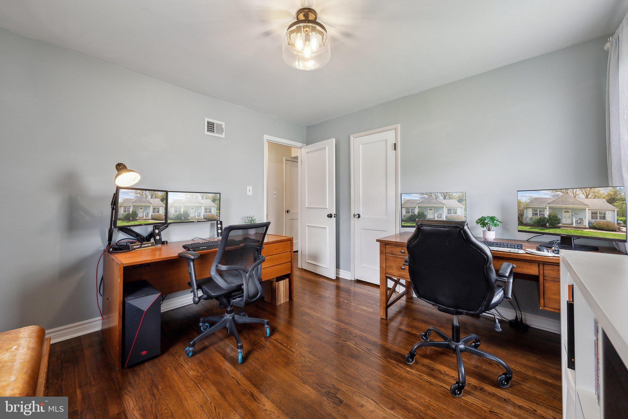 WEST LAWN - Residential