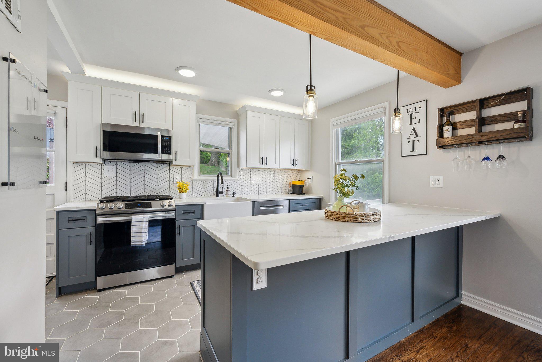 WEST LAWN - Residential