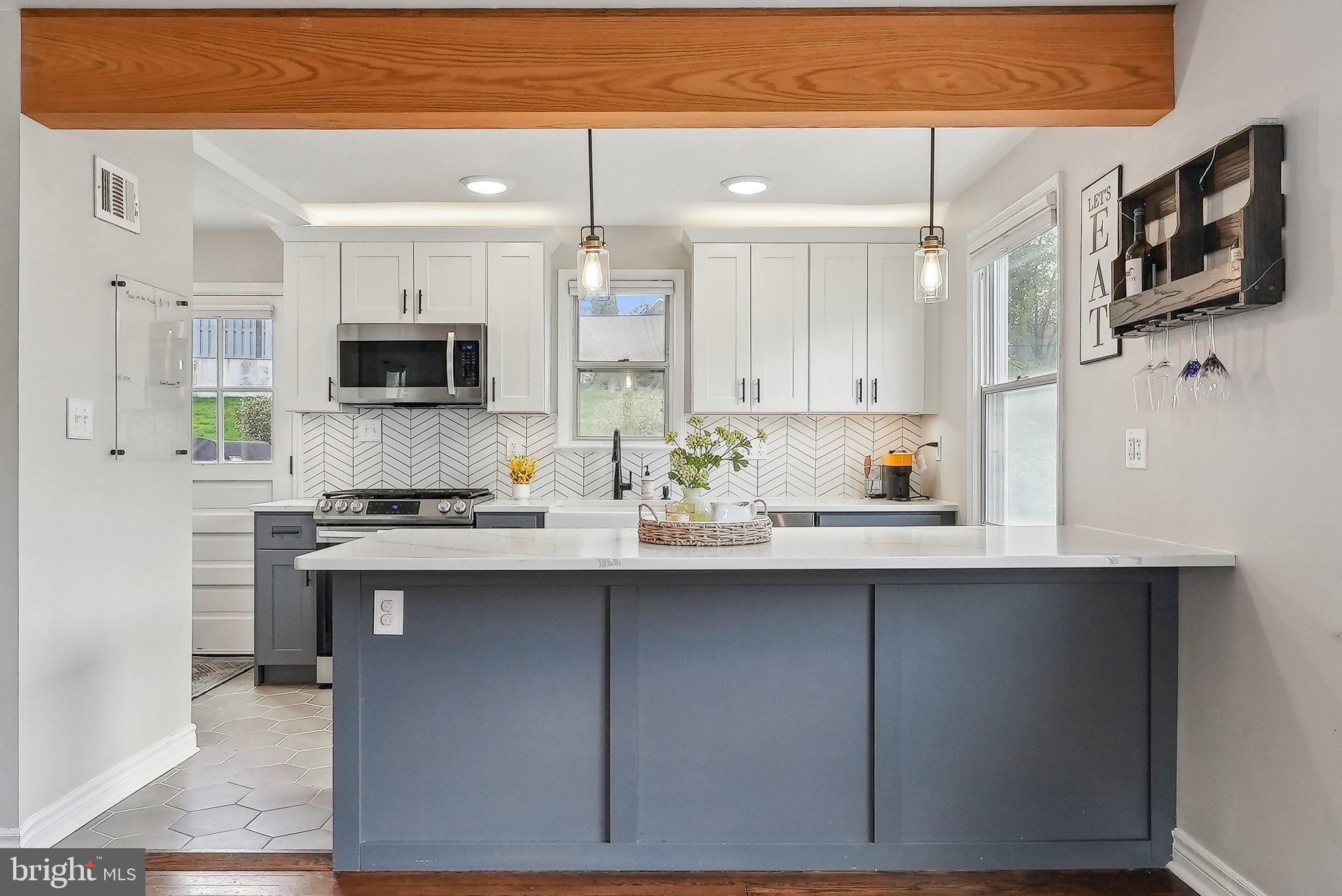 WEST LAWN - Residential