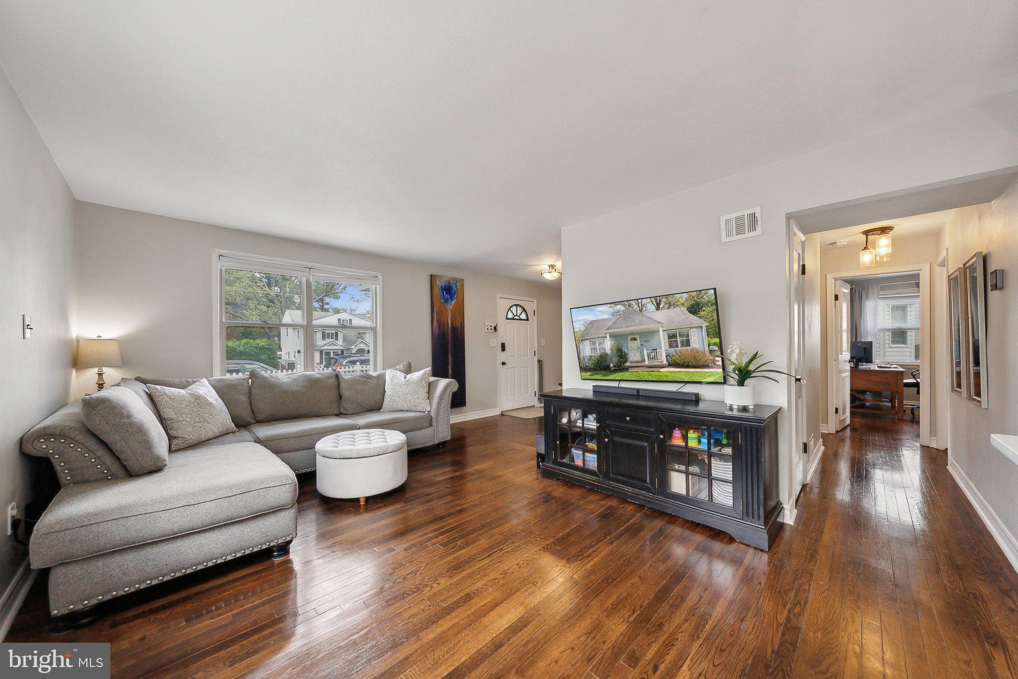 WEST LAWN - Residential