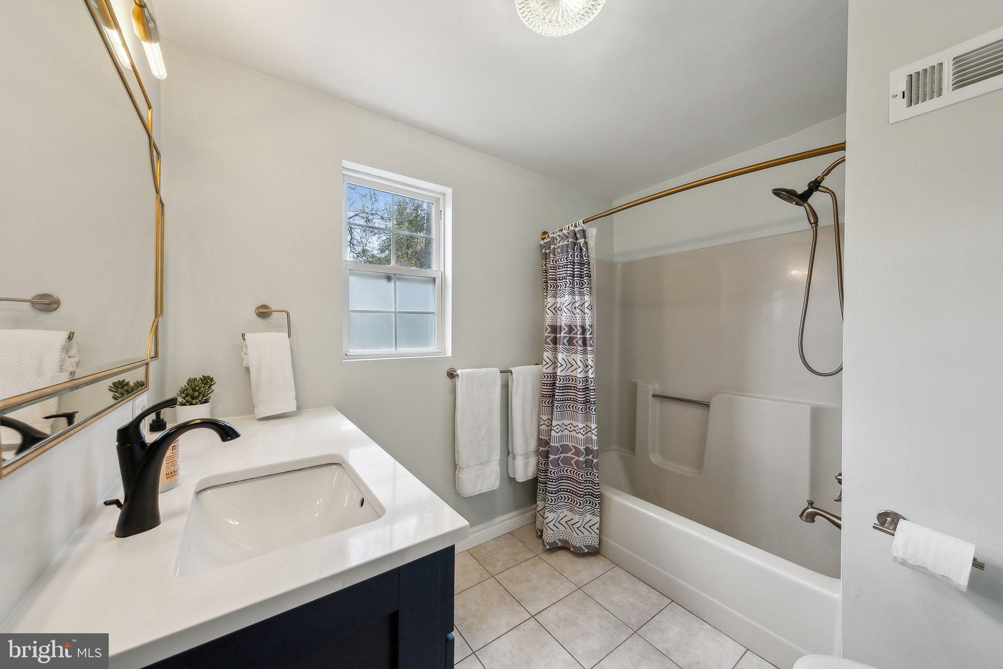 WEST LAWN - Residential