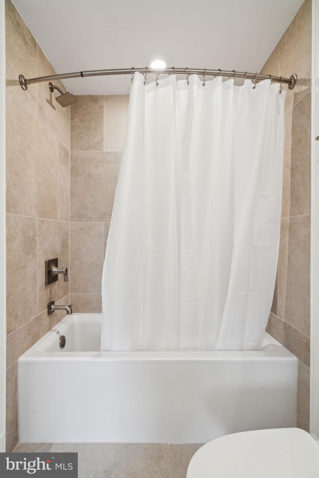 FISHTOWN - Residential Lease