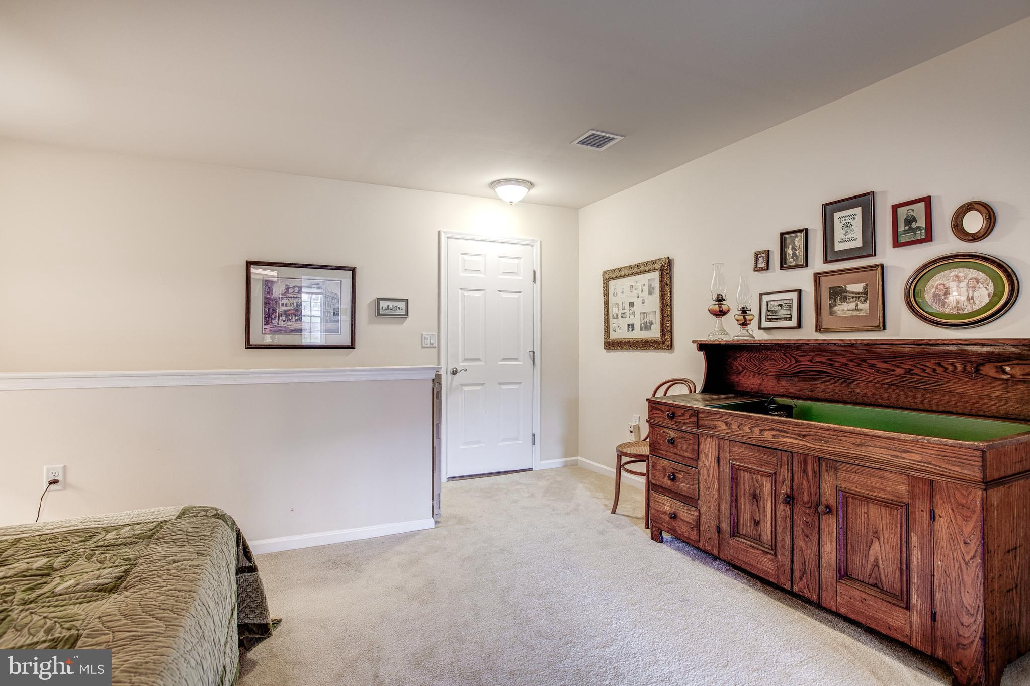 LIBERTY HILL - Residential