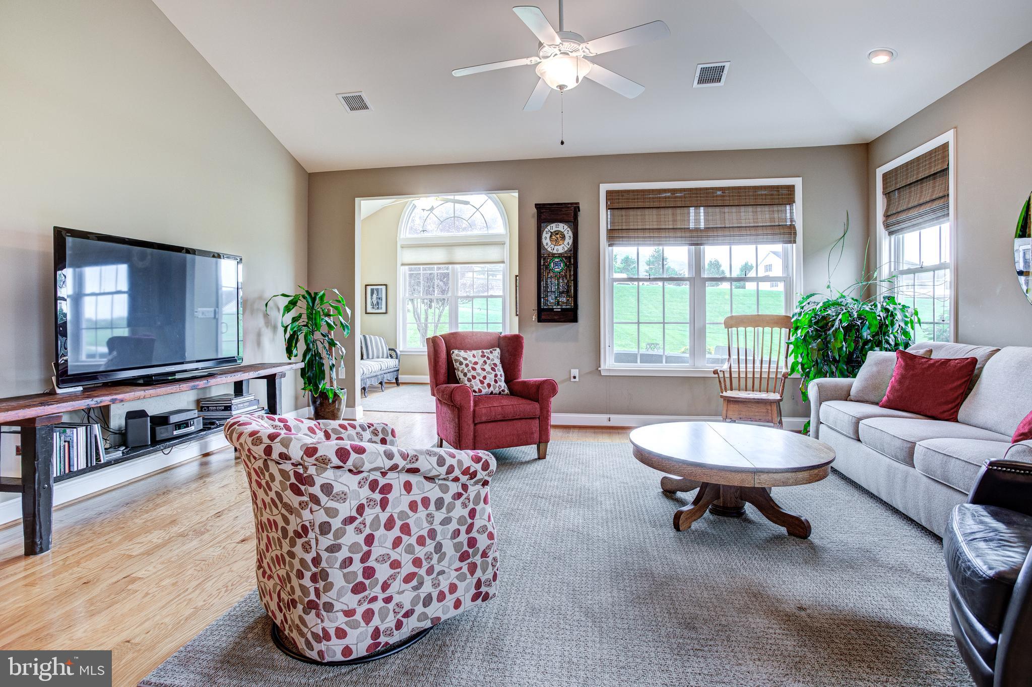 LIBERTY HILL - Residential