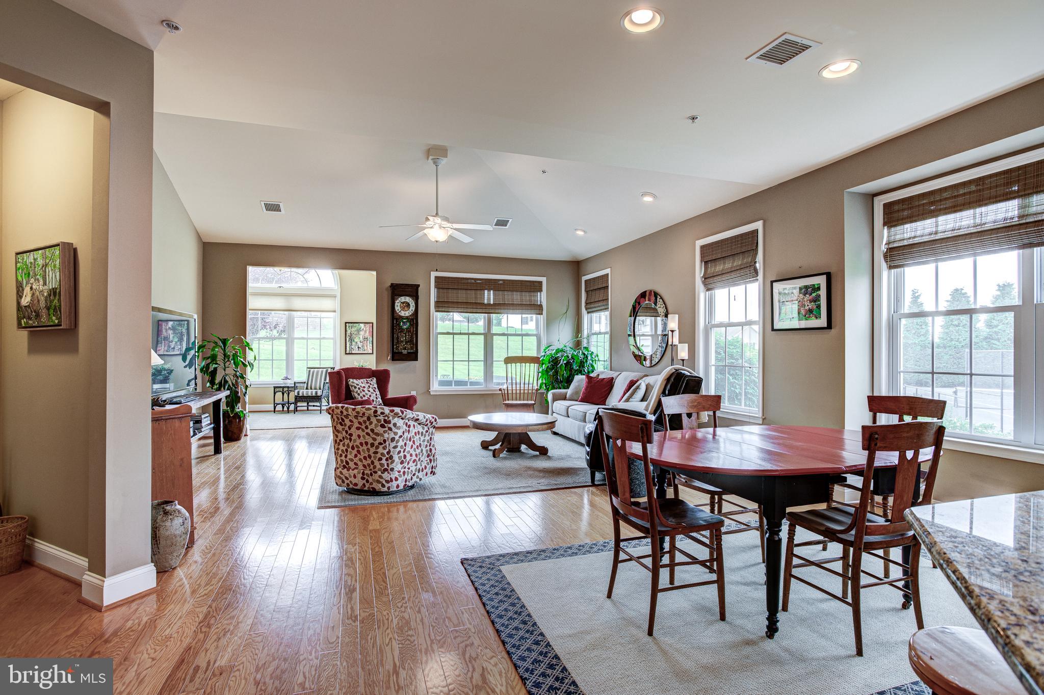 LIBERTY HILL - Residential