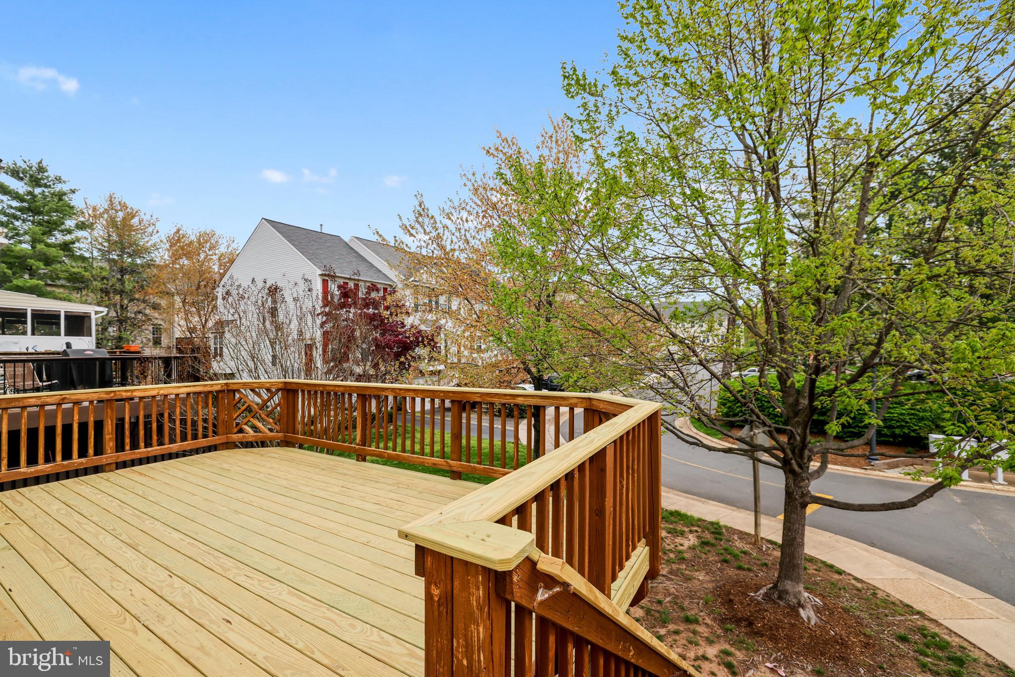 UNIVERISTY CENTER - Residential