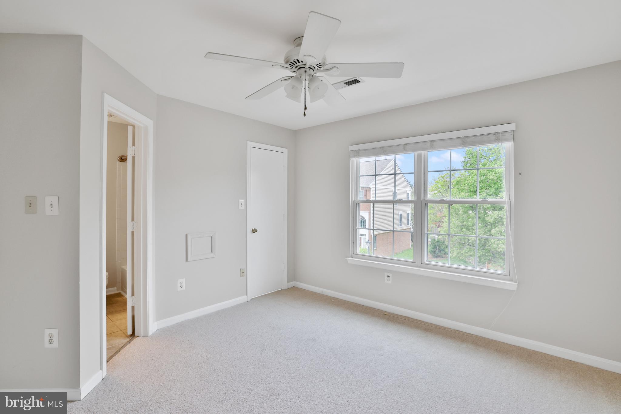 UNIVERISTY CENTER - Residential