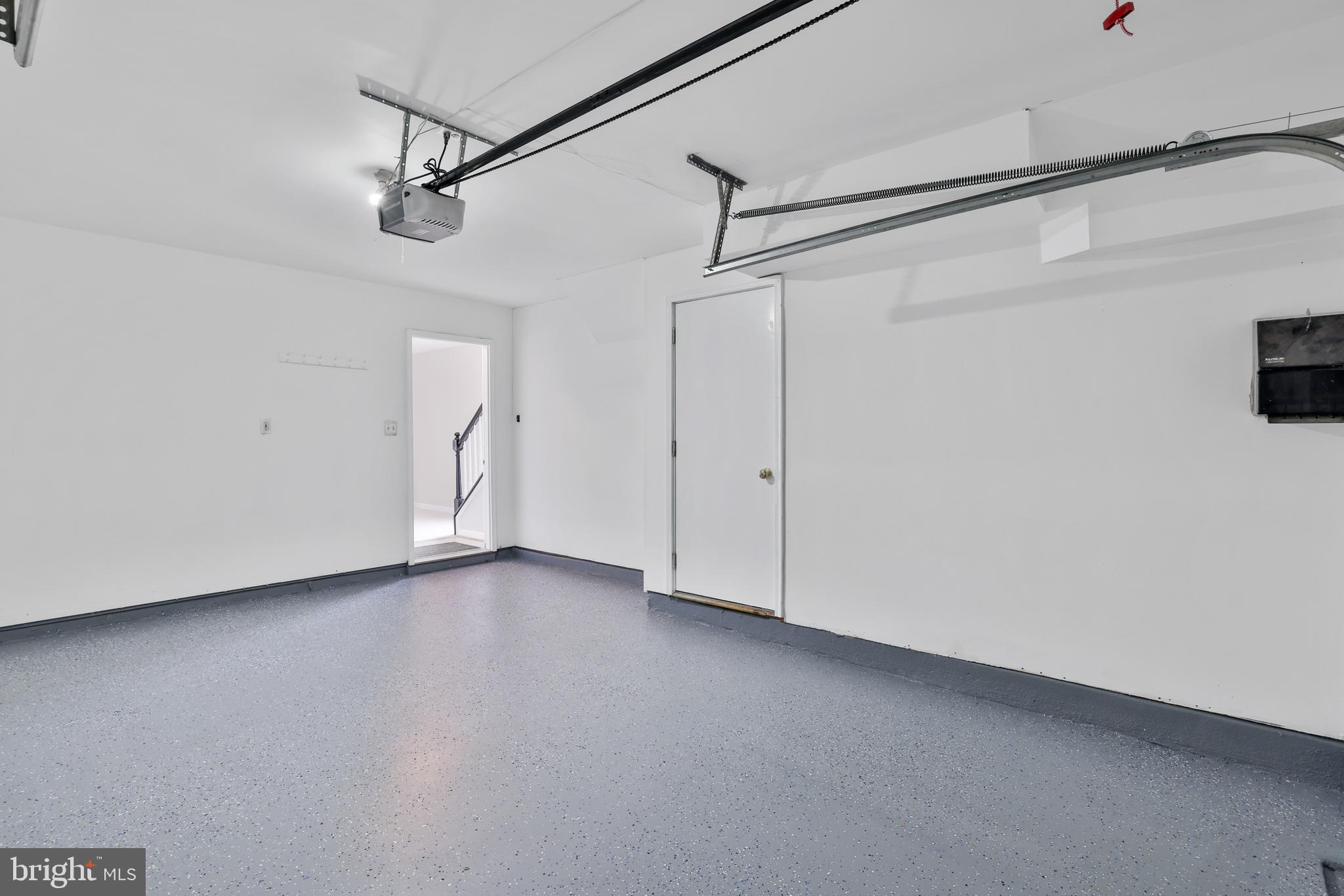 UNIVERISTY CENTER - Residential