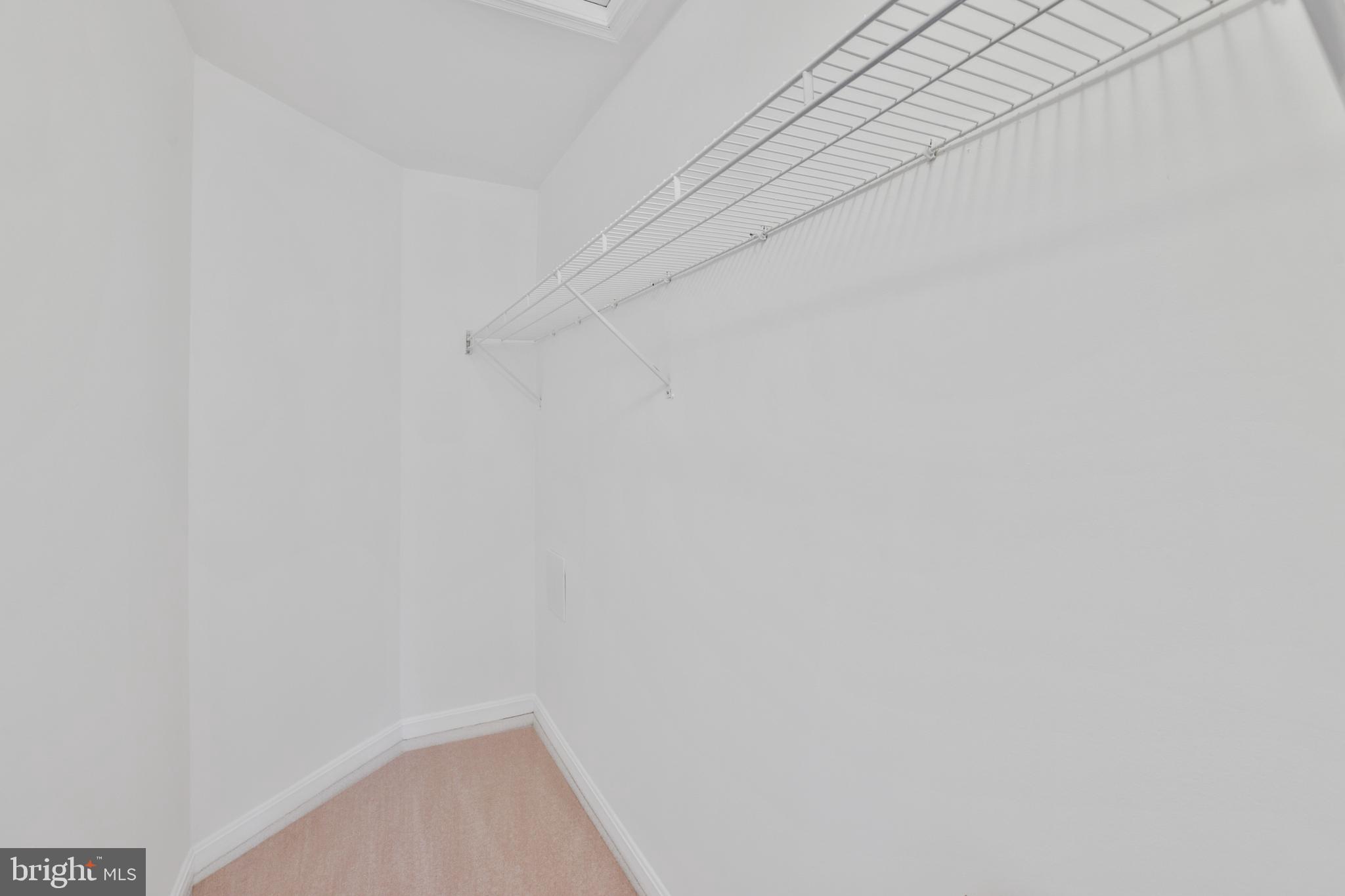 UNIVERISTY CENTER - Residential