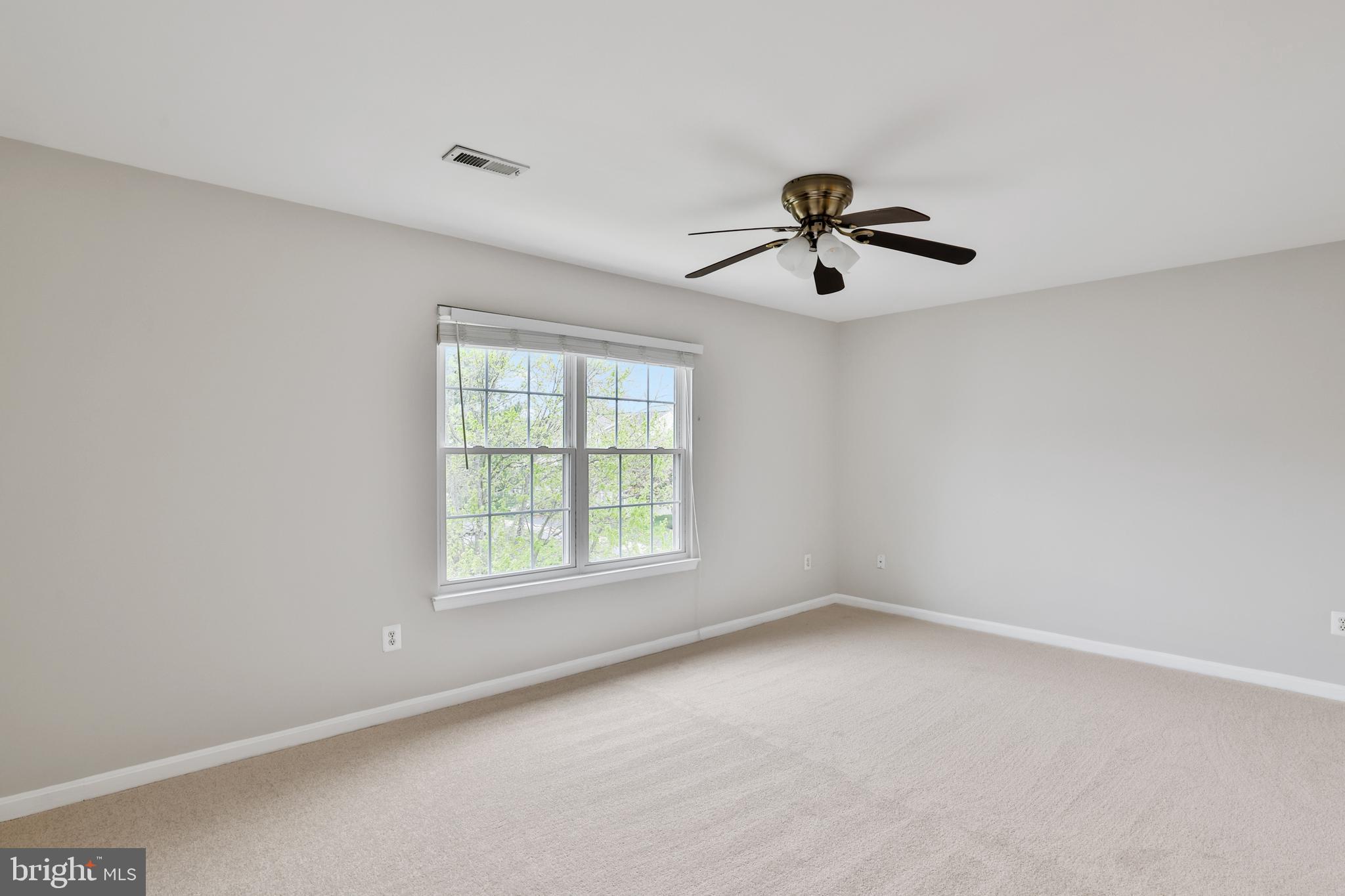 UNIVERISTY CENTER - Residential