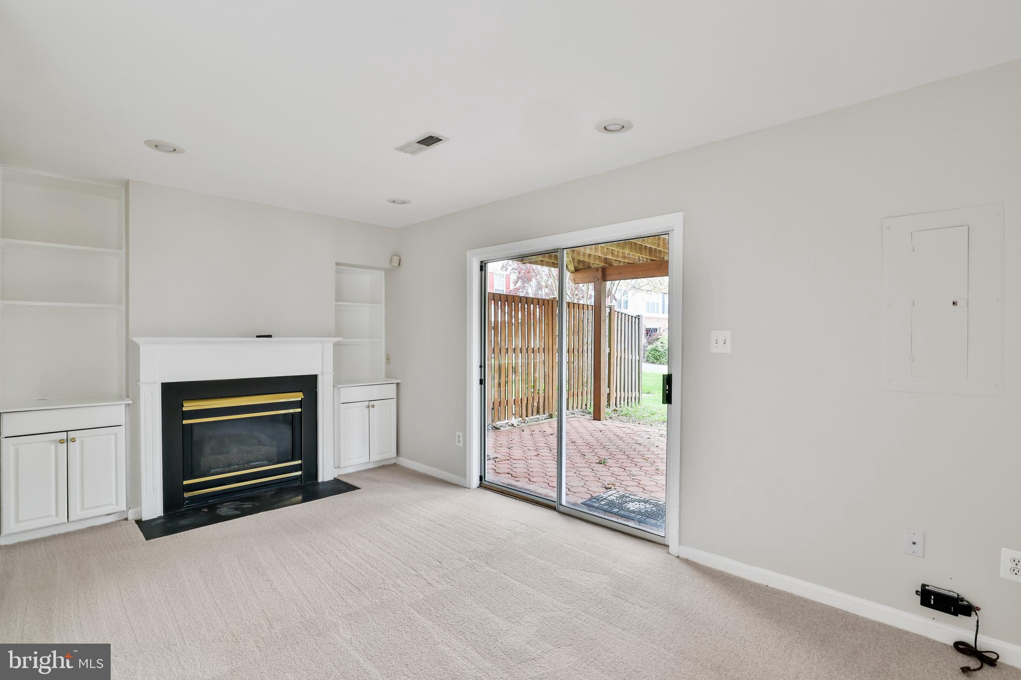 UNIVERISTY CENTER - Residential