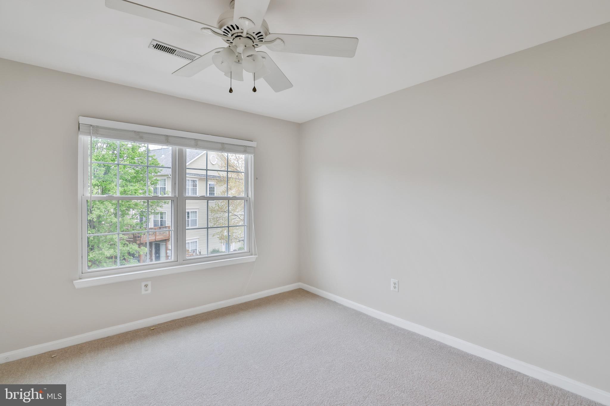 UNIVERISTY CENTER - Residential