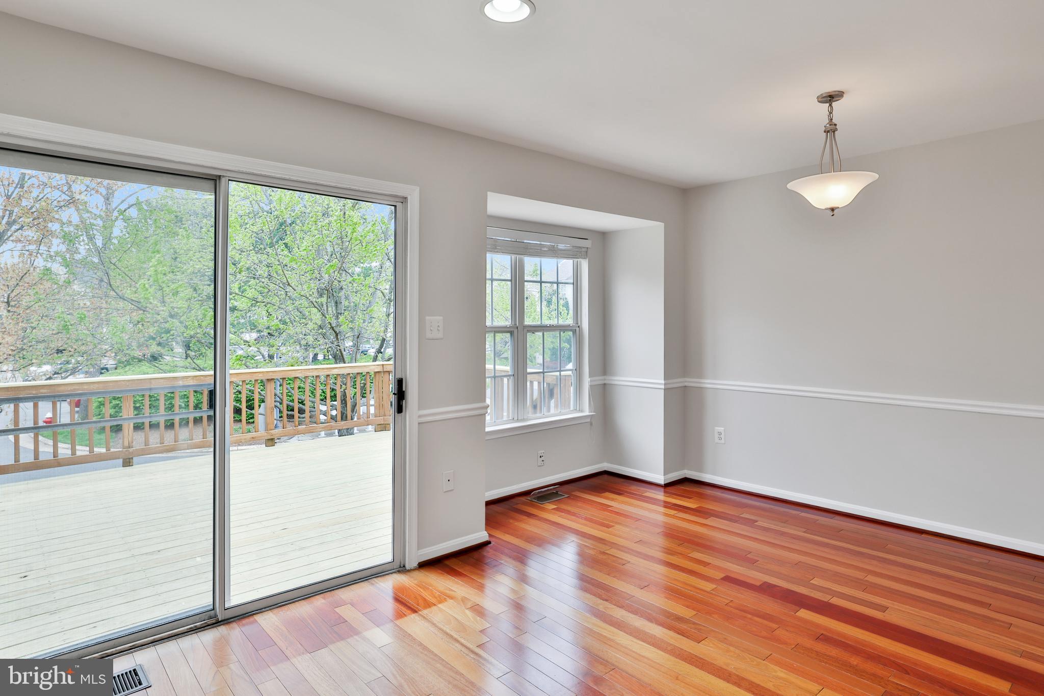 UNIVERISTY CENTER - Residential