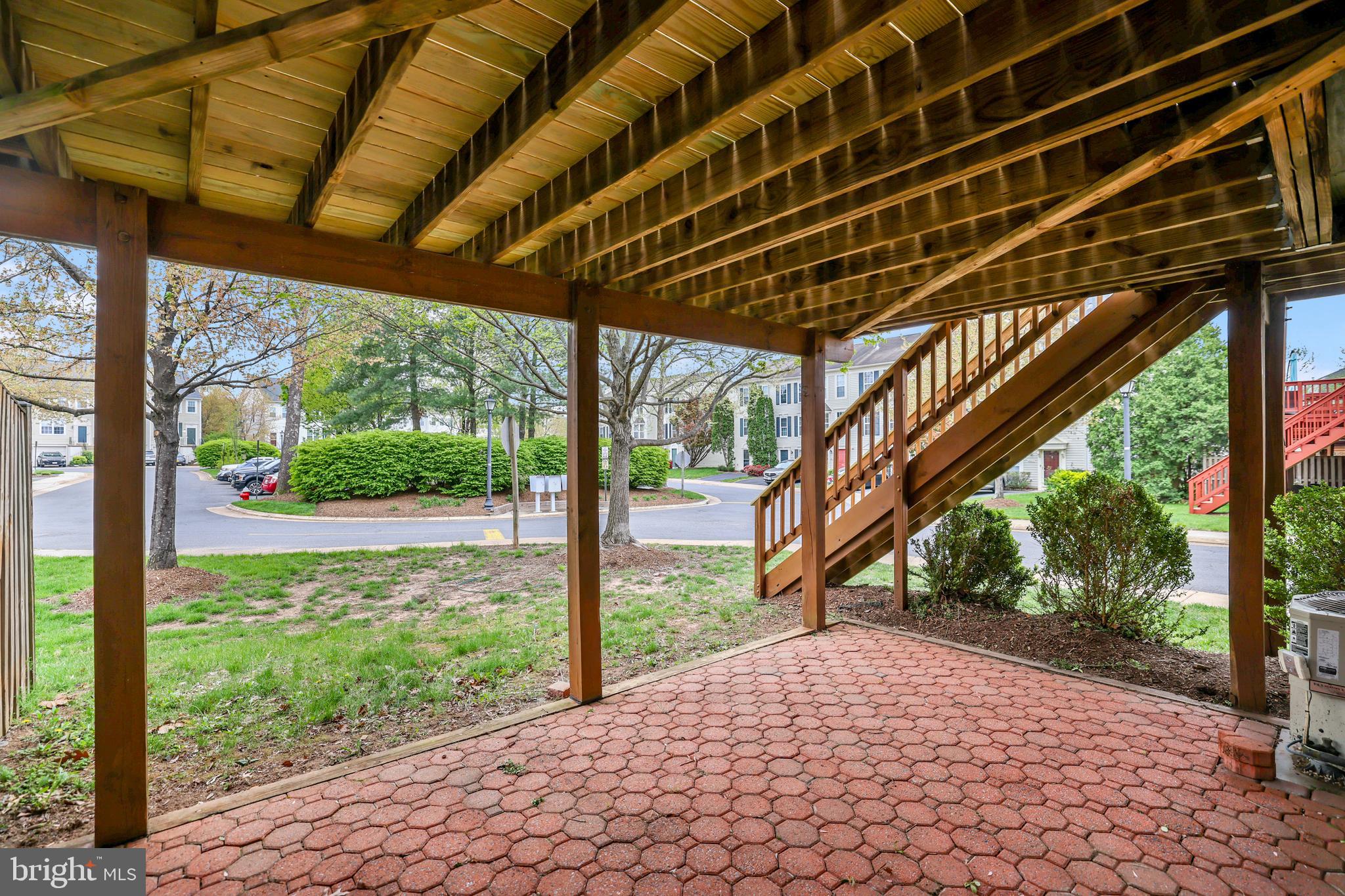 UNIVERISTY CENTER - Residential