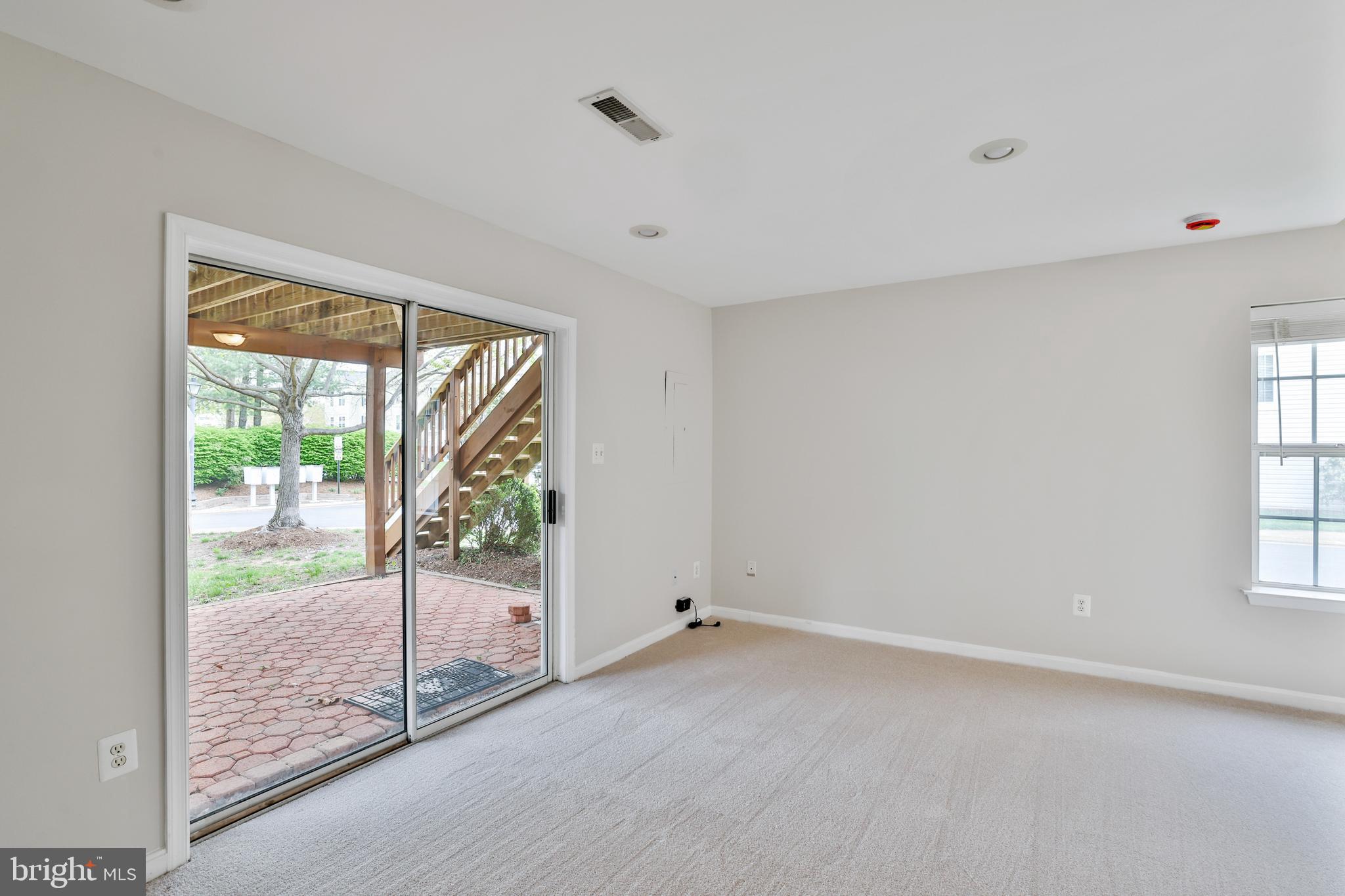 UNIVERISTY CENTER - Residential