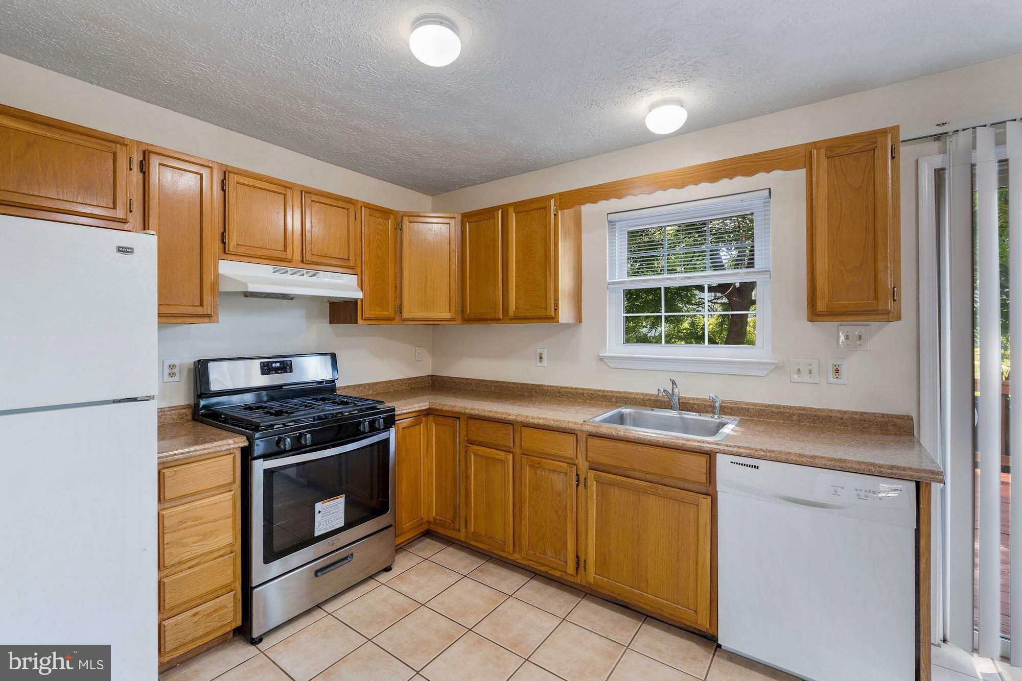 ROBINS GLENN - Residential