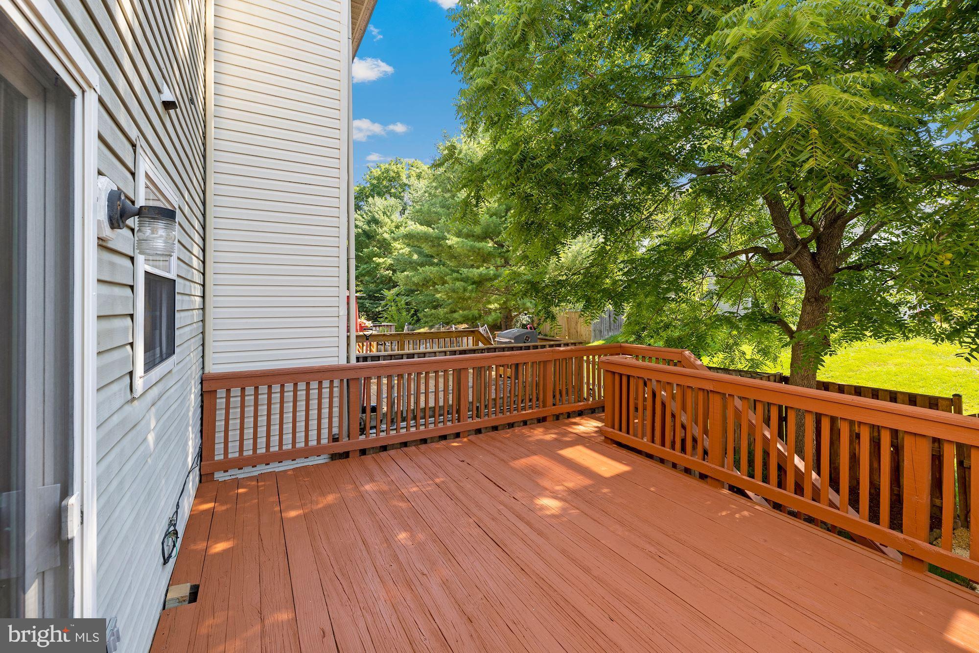 ROBINS GLENN - Residential