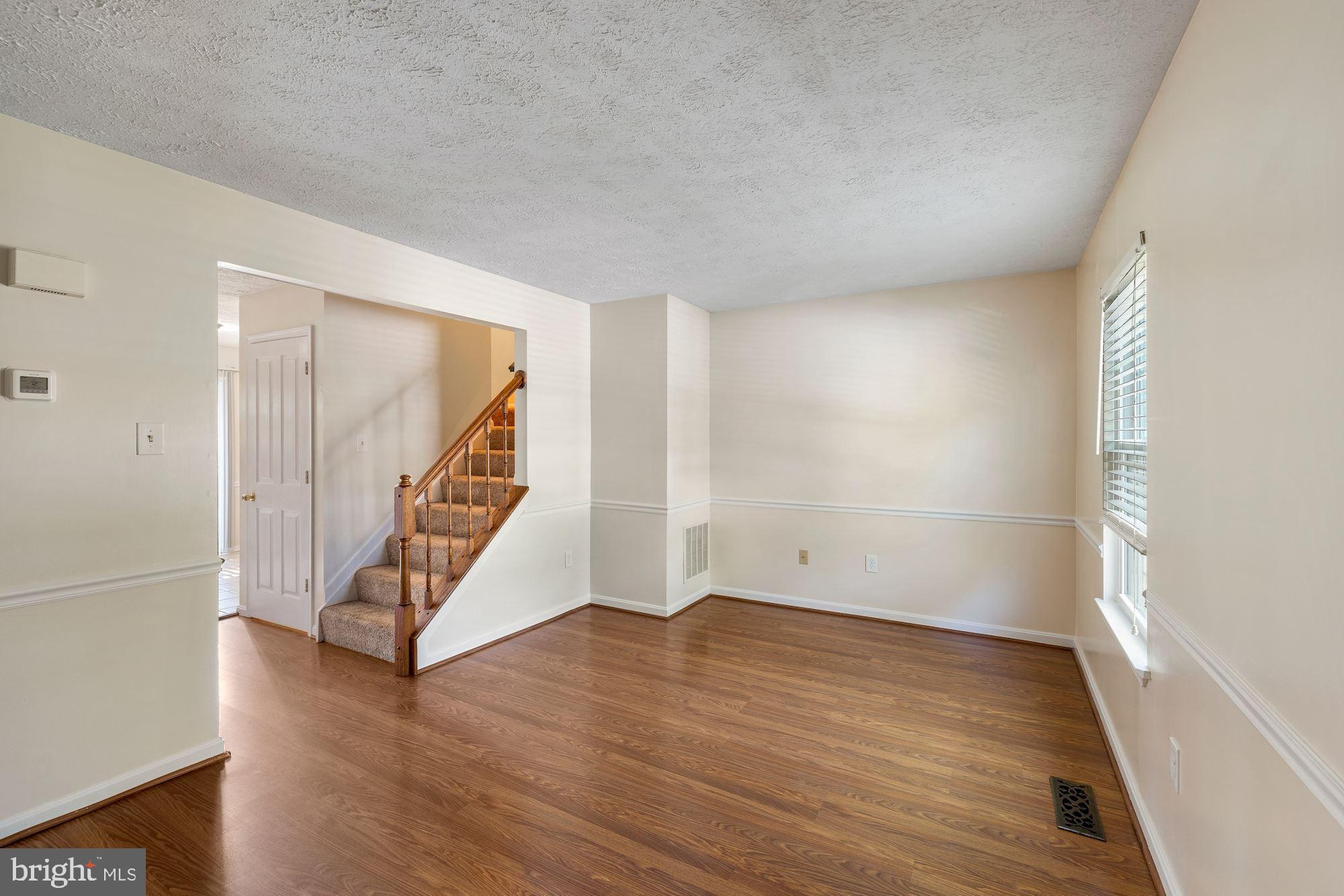 ROBINS GLENN - Residential