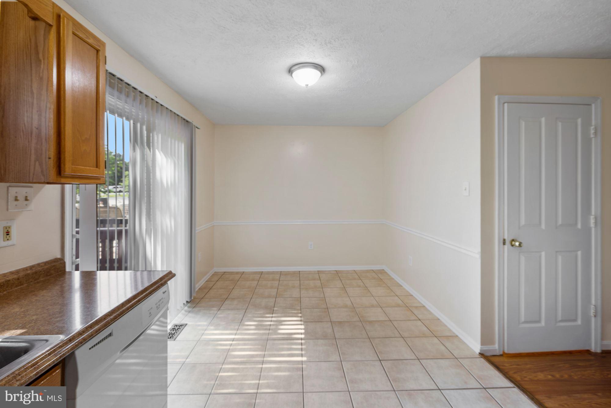 ROBINS GLENN - Residential