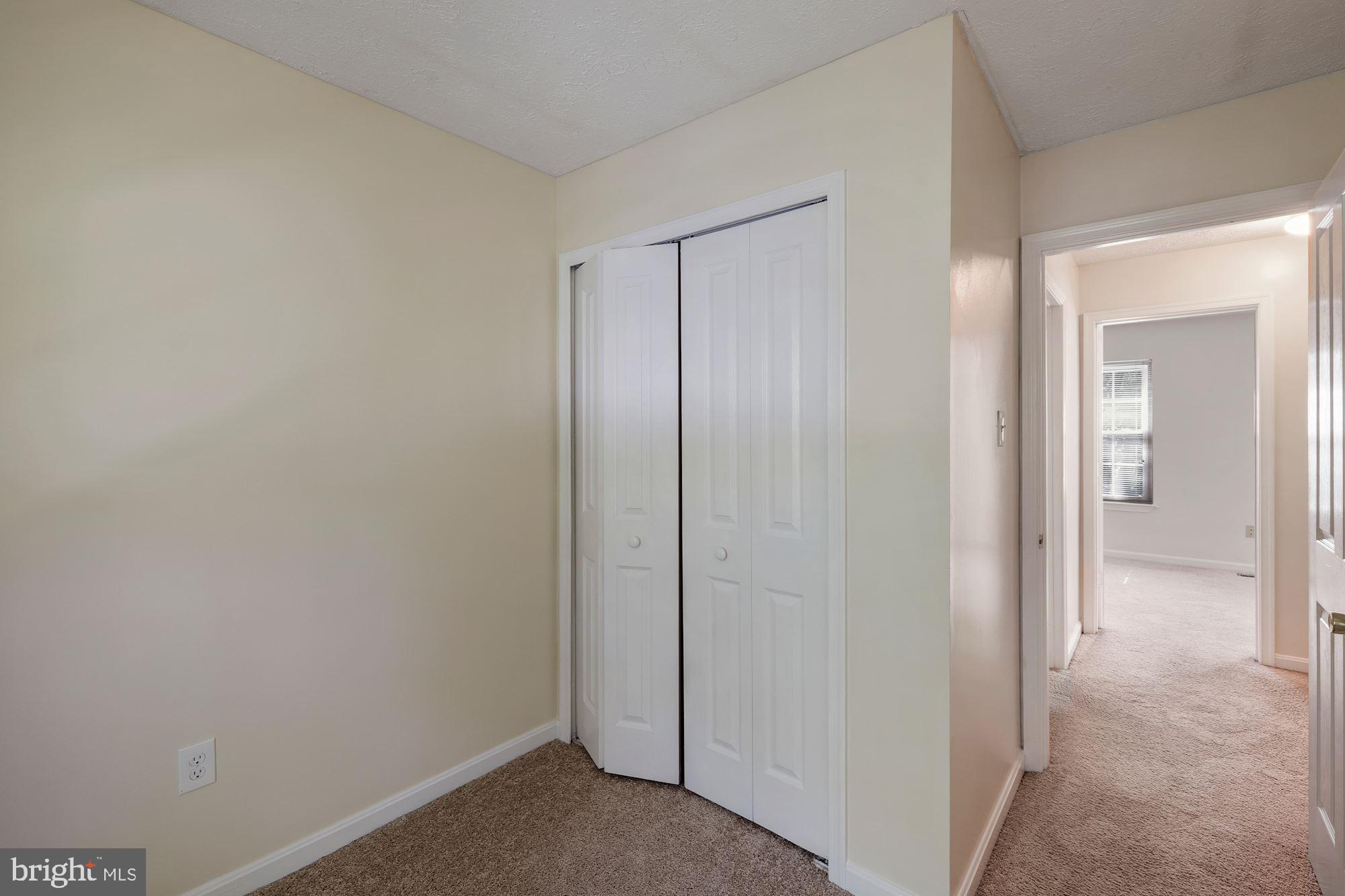 ROBINS GLENN - Residential