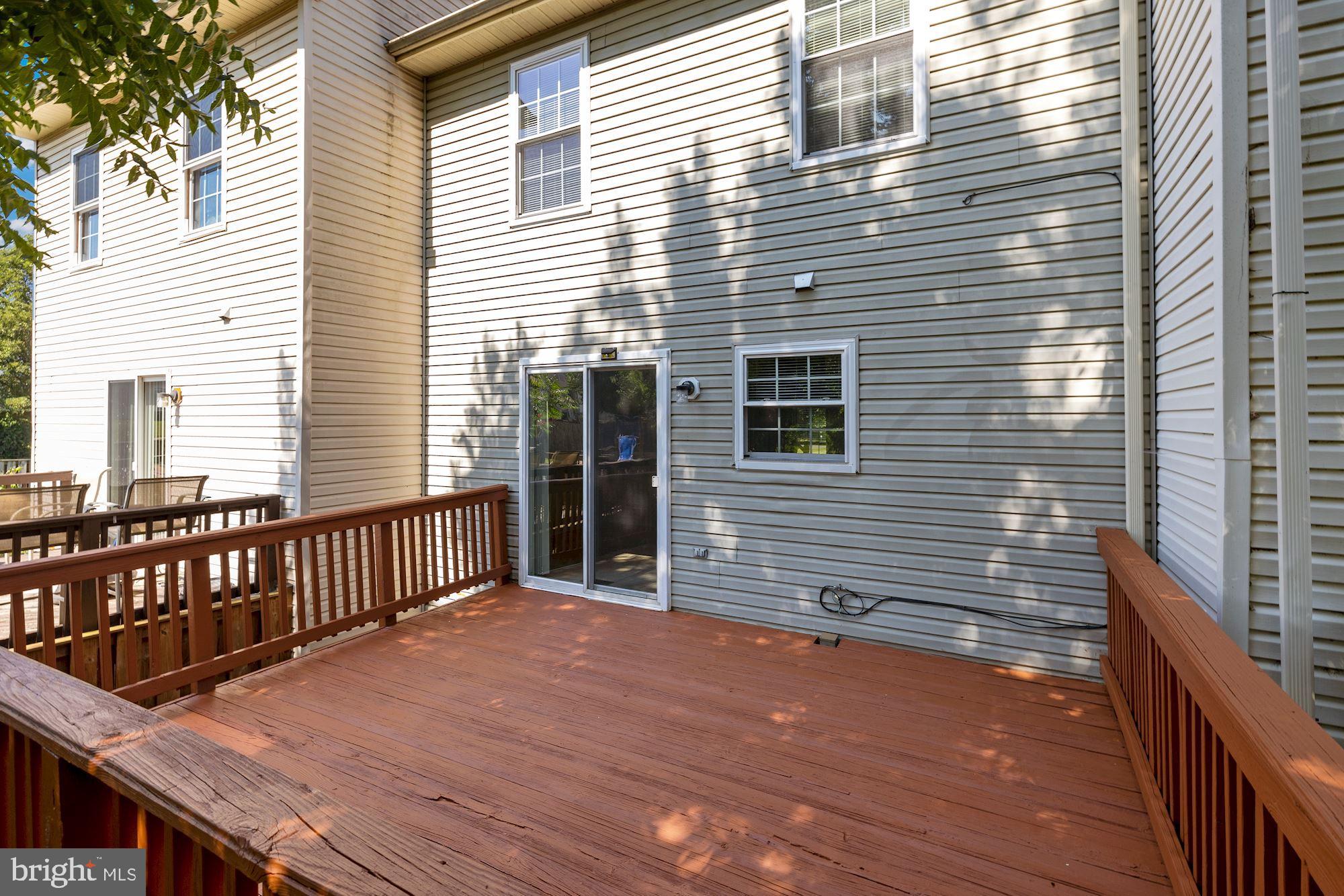 ROBINS GLENN - Residential