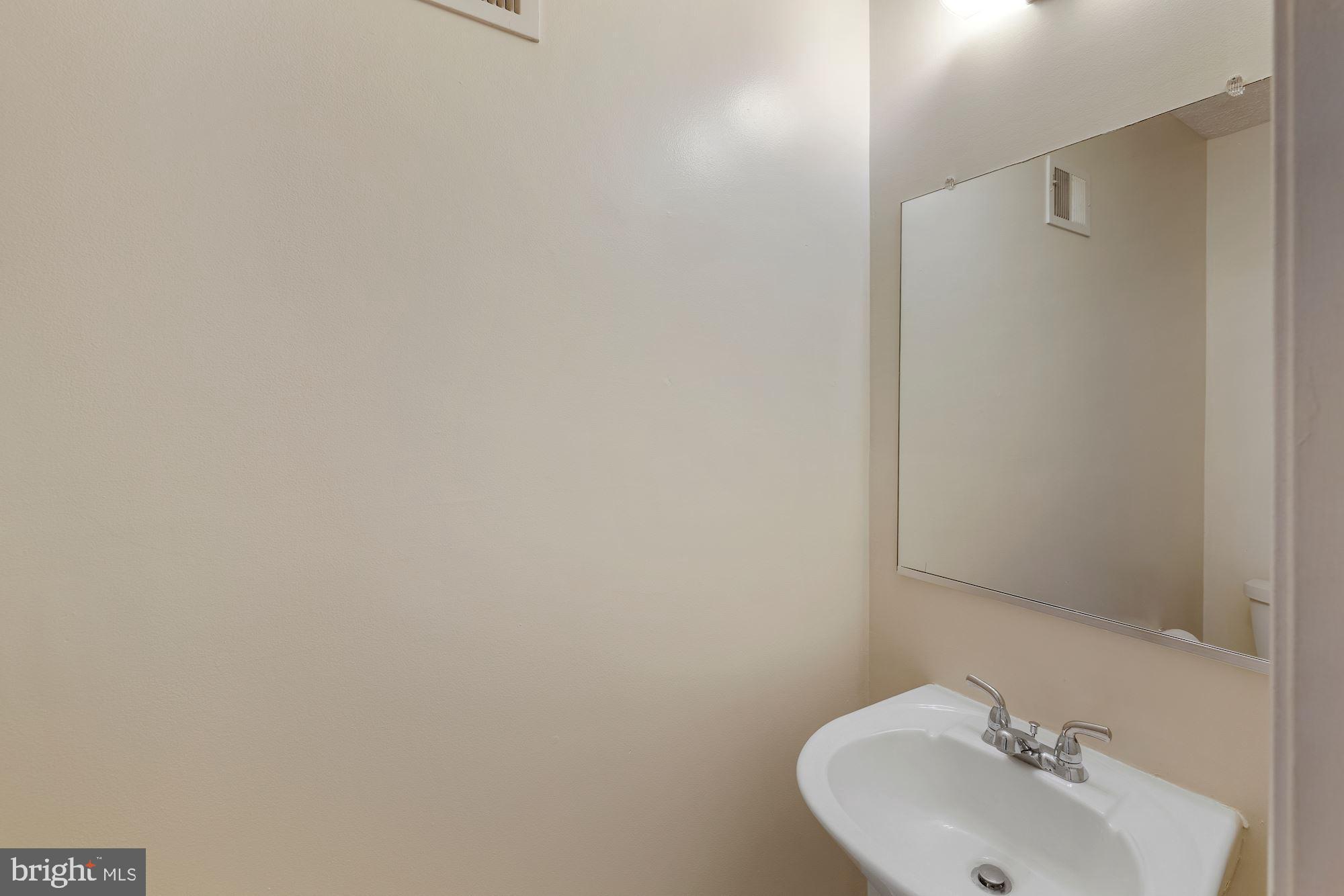 ROBINS GLENN - Residential