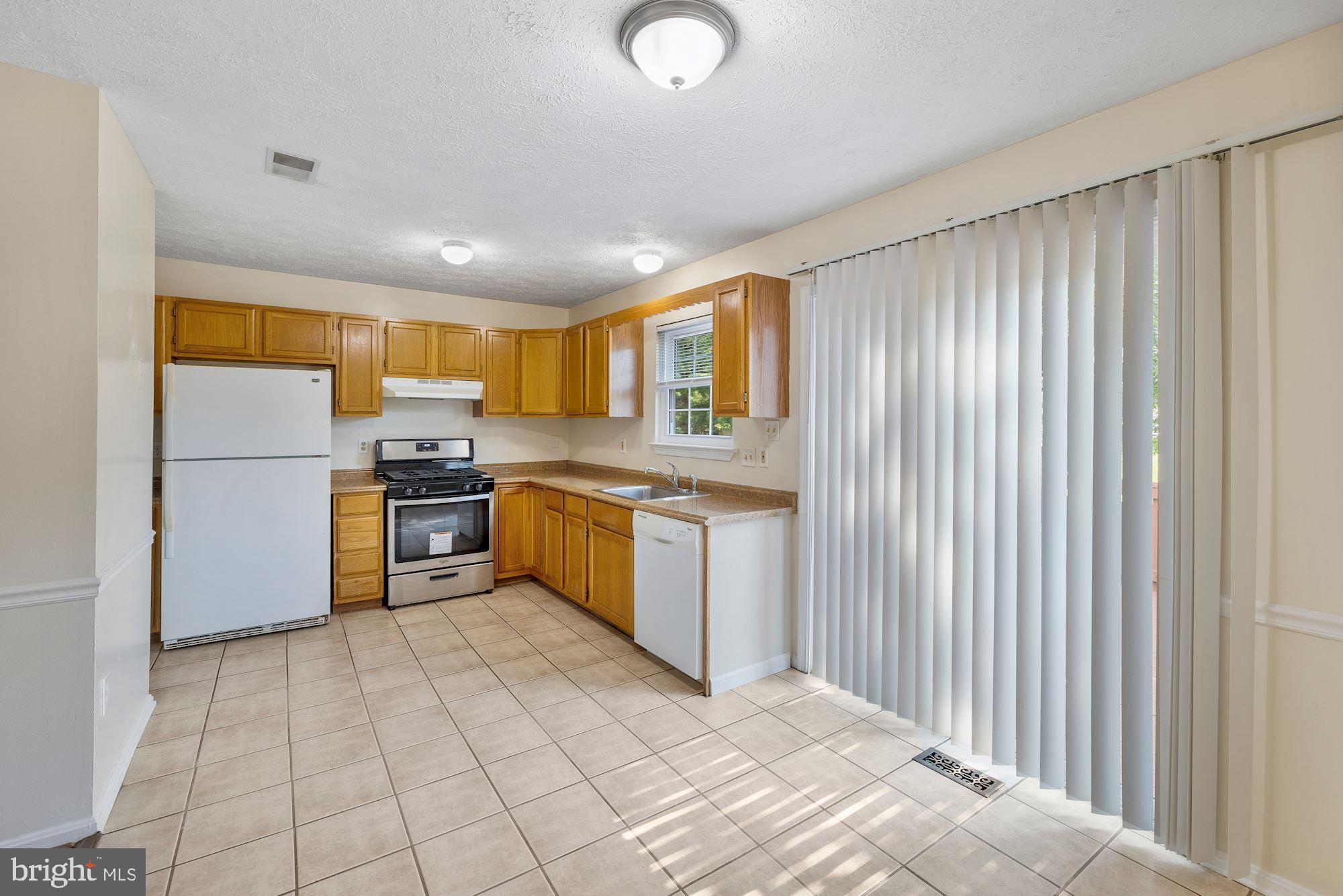 ROBINS GLENN - Residential