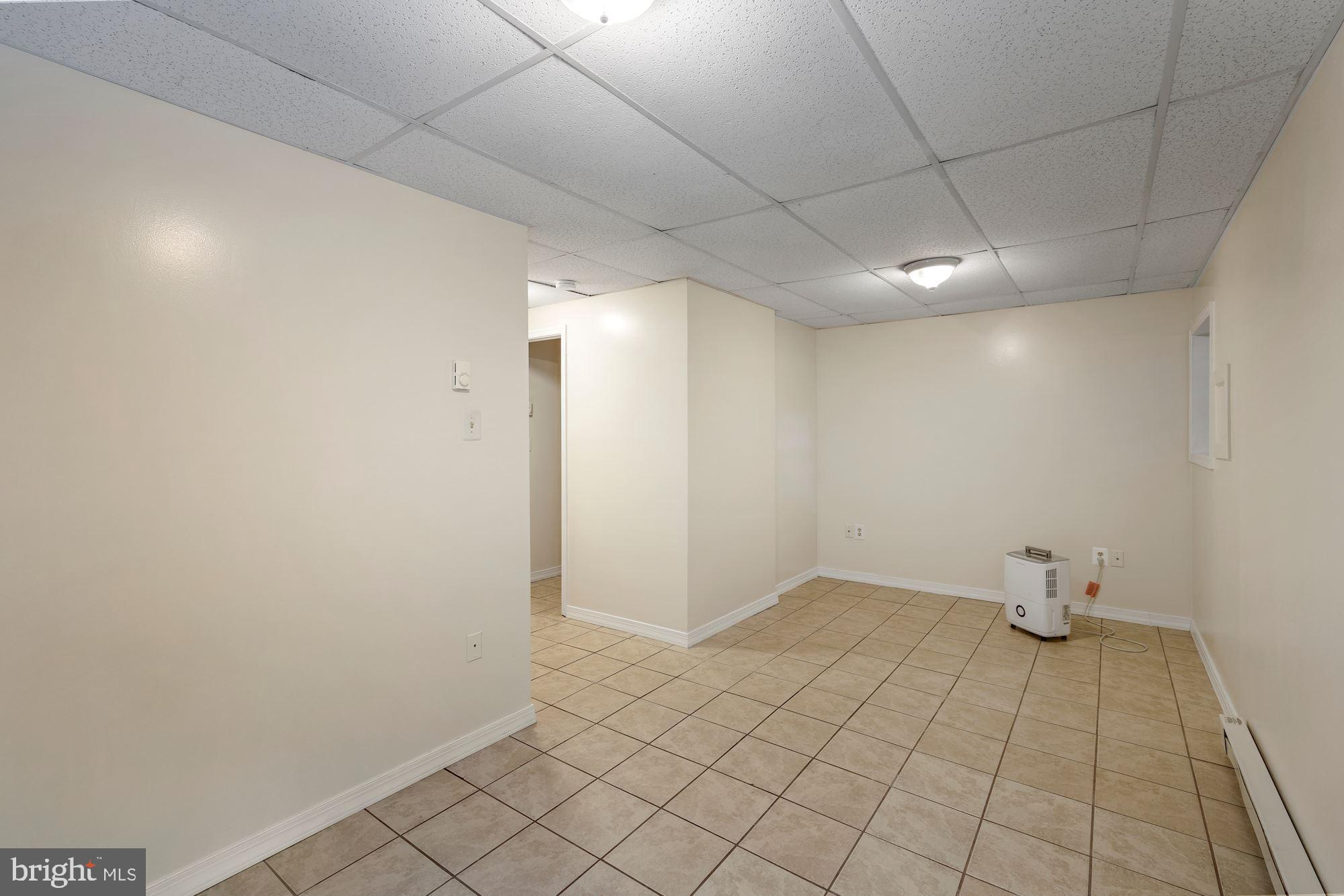 ROBINS GLENN - Residential