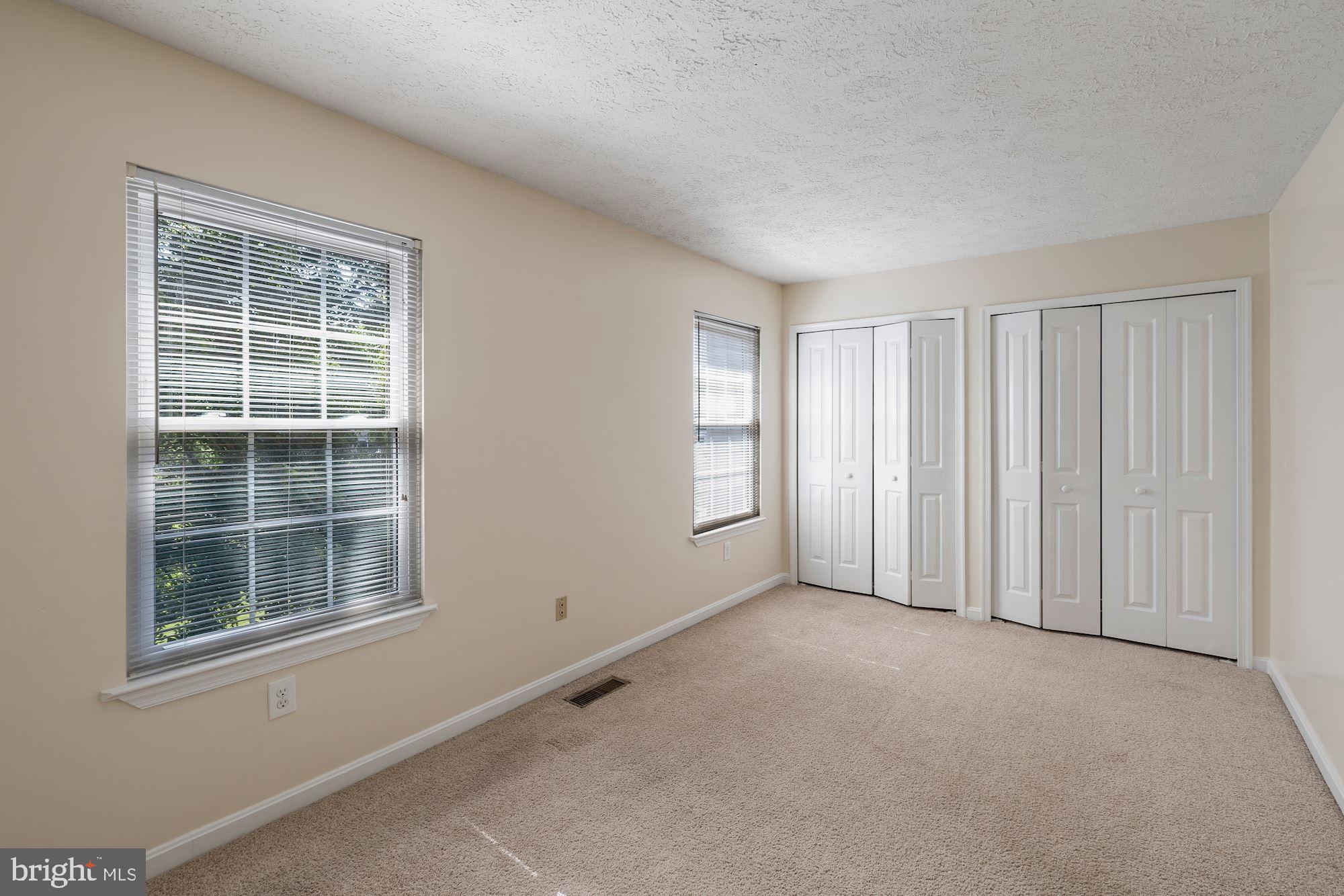 ROBINS GLENN - Residential